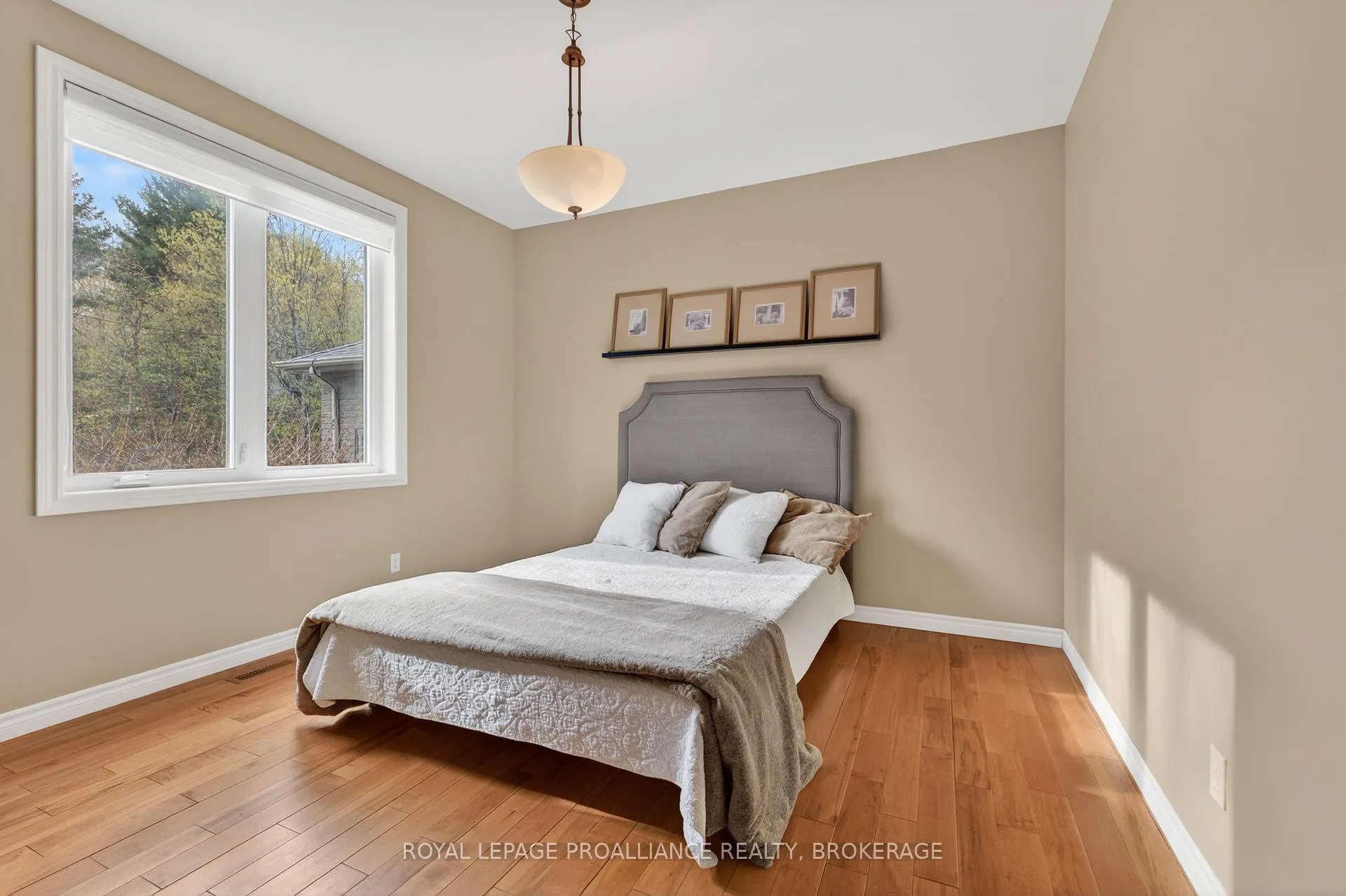 Photo 17 of 4194C Hiawatha Lane, Frontenac, Frontenac South — HOMEH