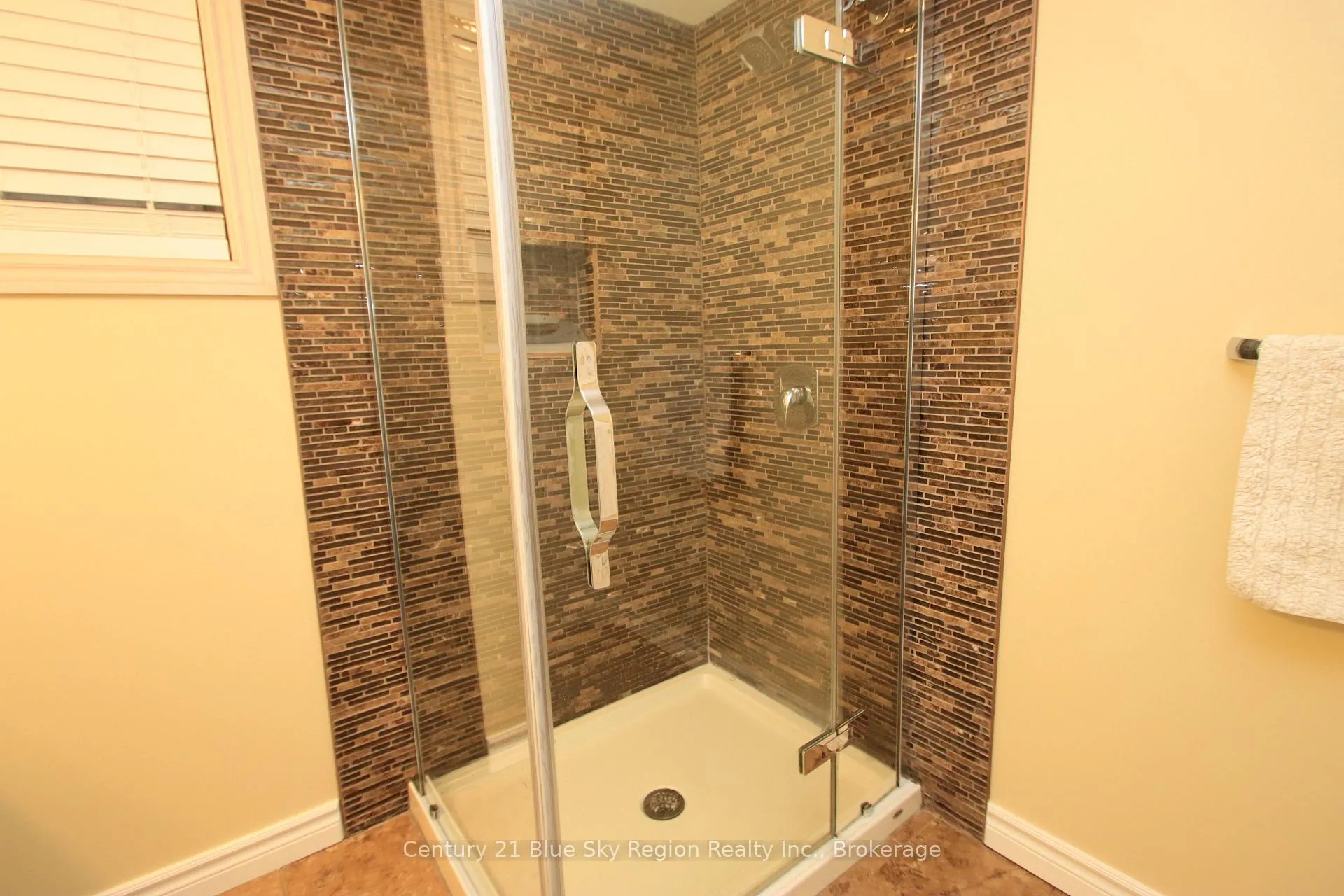 Photo 26 of 127 Bennett Street, North Bay, Widdifield — HOMEH