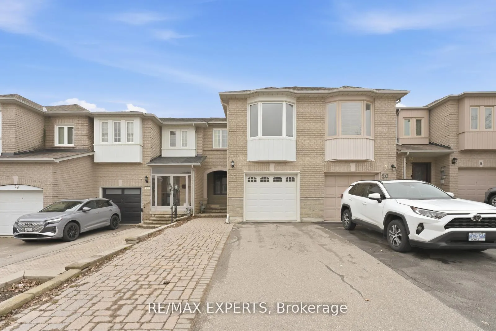 Photo 1 of 22 Wedgewood Place, Vaughan, Concord — HOMEH