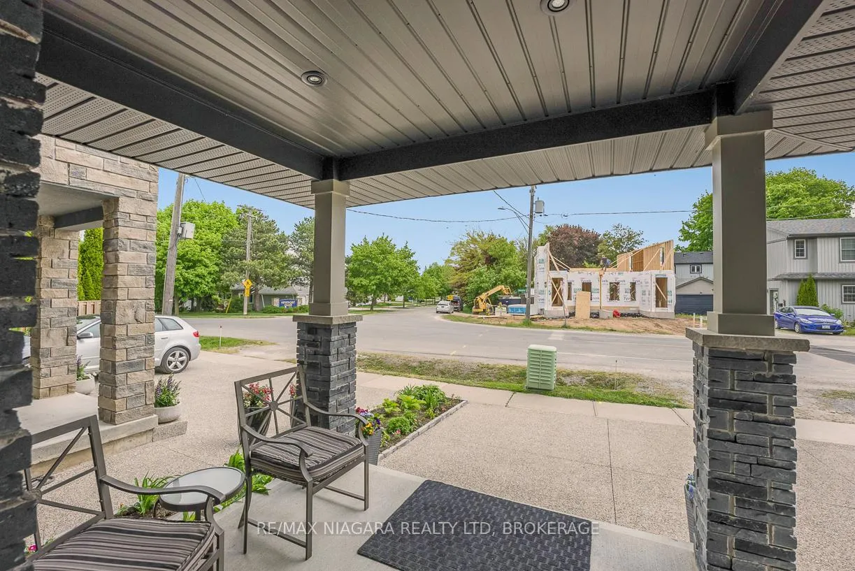Photo 3 of 77B Broadway, St. Catharines, Port Weller — HOMEH
