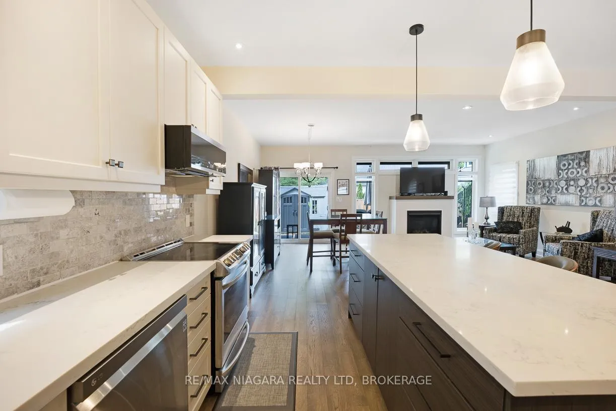Photo 12 of 77B Broadway, St. Catharines, Port Weller — HOMEH