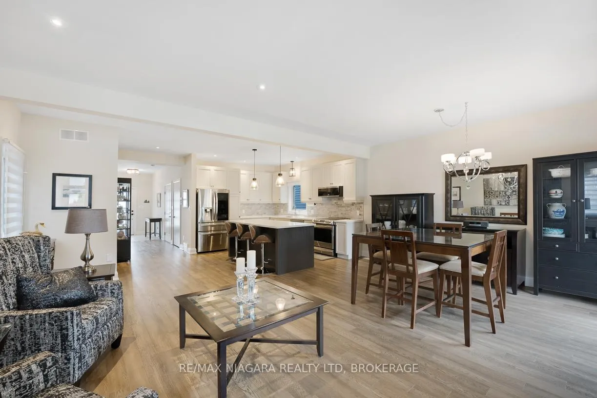 Photo 14 of 77B Broadway, St. Catharines, Port Weller — HOMEH