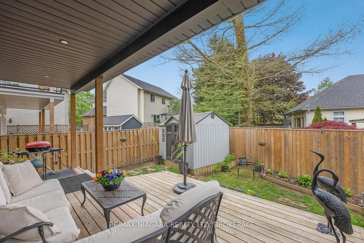 Photo 23 of 77B Broadway, St. Catharines, Port Weller — HOMEH