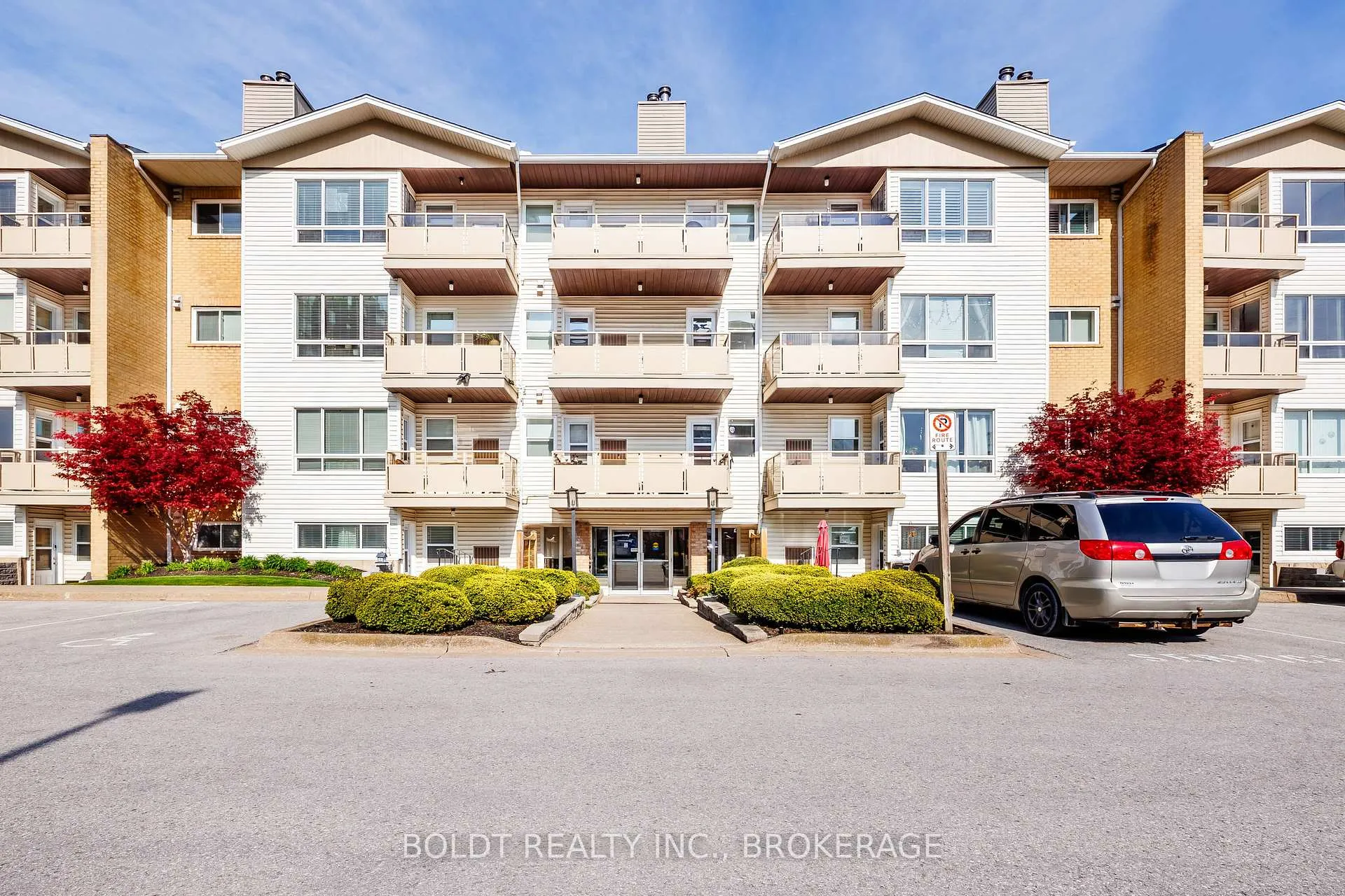 Photo 1 of Unit 313, 78 Roehampton Avenue, St. Catharines, Carlton/Bunting — HOMEH