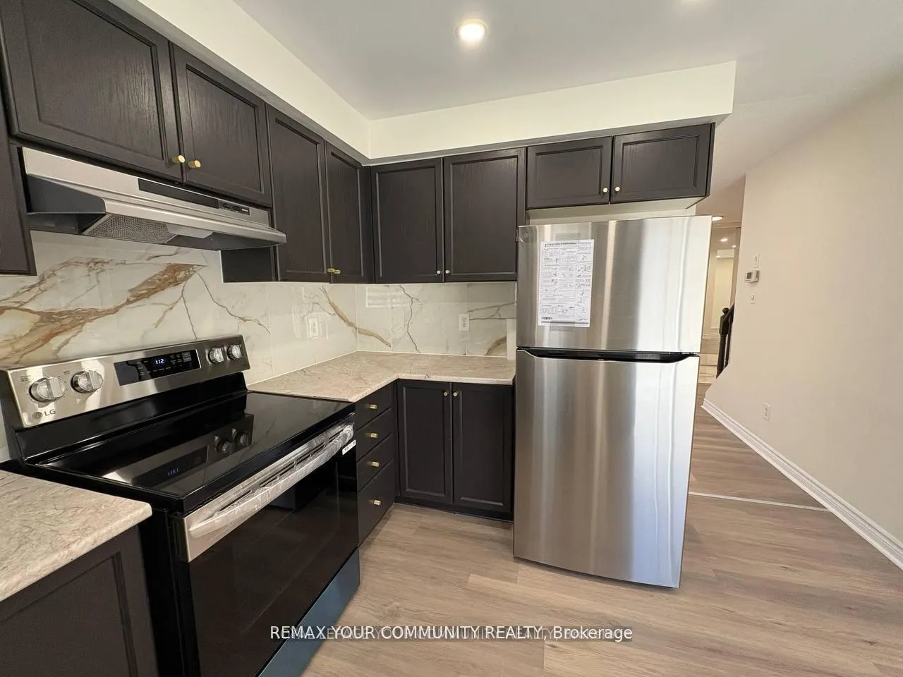 Photo 12 of 52 Stanley Street, Barrie, East Bayfield — HOMEH