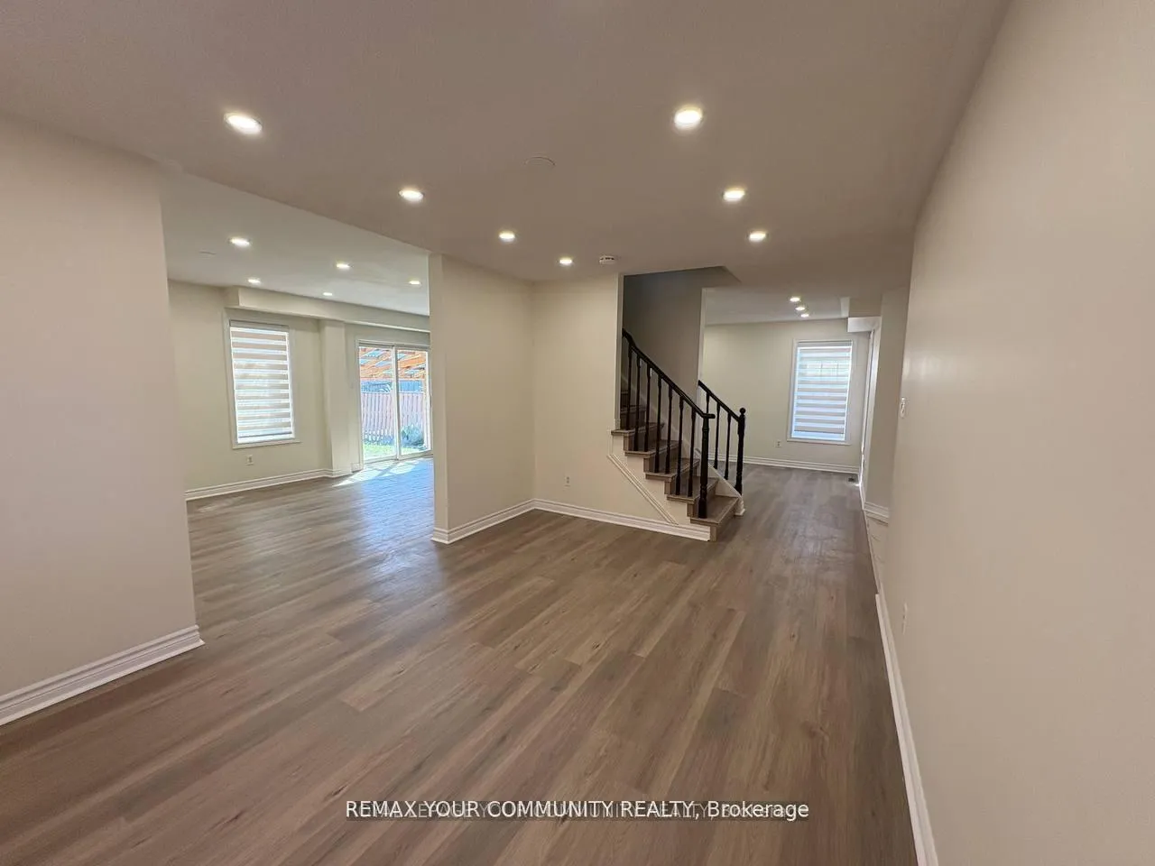 Photo 21 of 52 Stanley Street, Barrie, East Bayfield — HOMEH