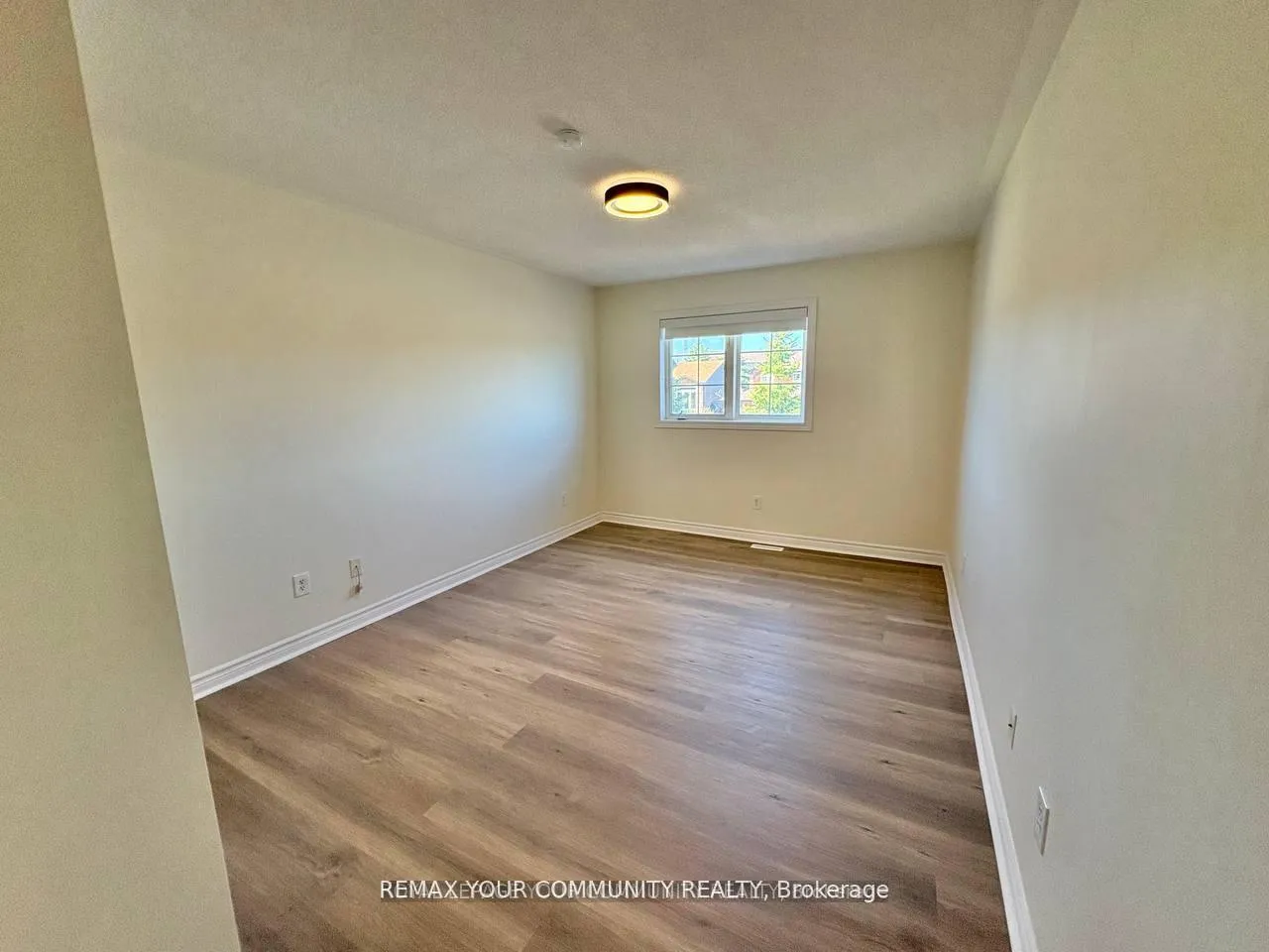 Photo 24 of 52 Stanley Street, Barrie, East Bayfield — HOMEH