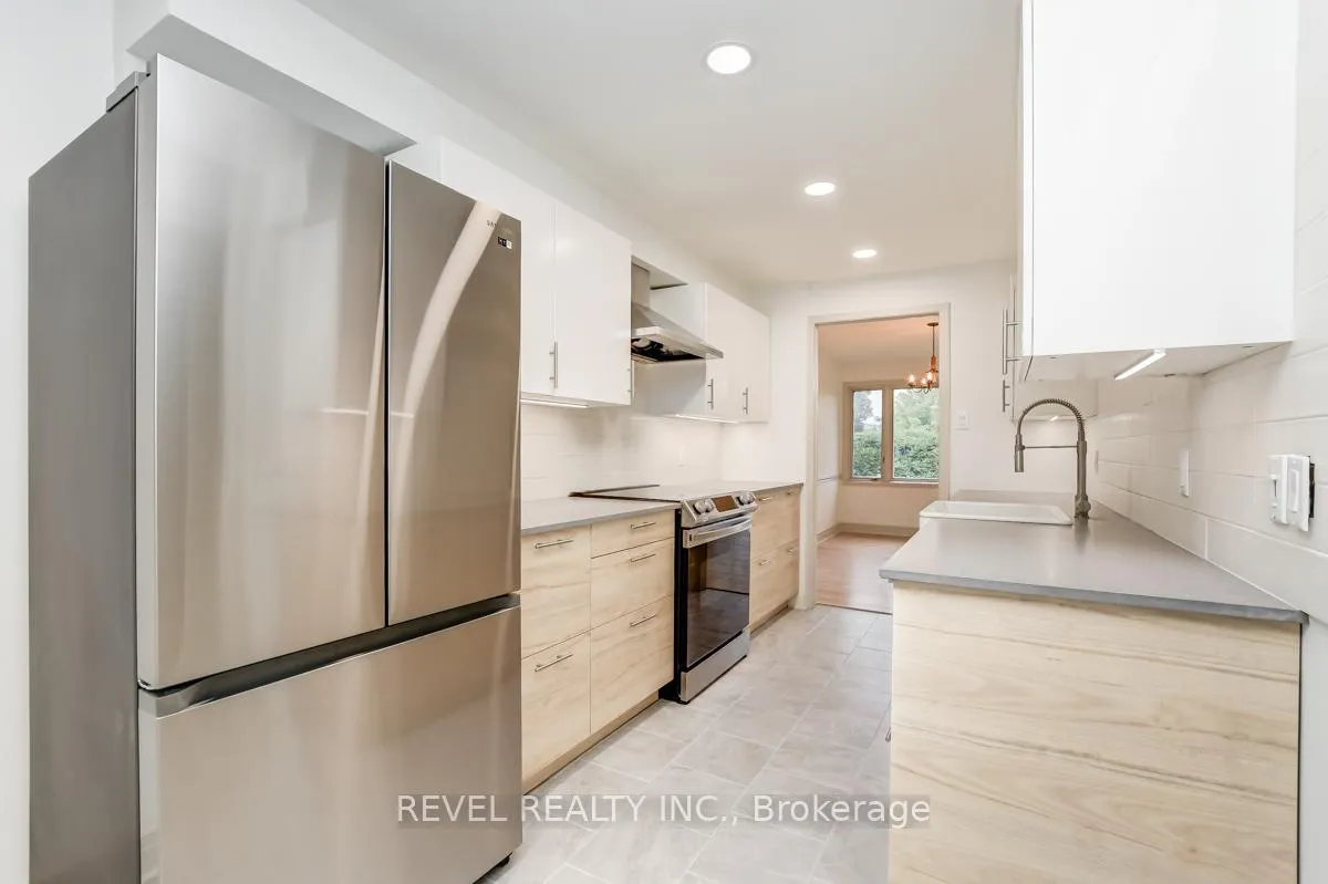 Photo 7 of 5 Sandhurst Court, Ottawa, Mooneys Bay/Riverside Park — HOMEH
