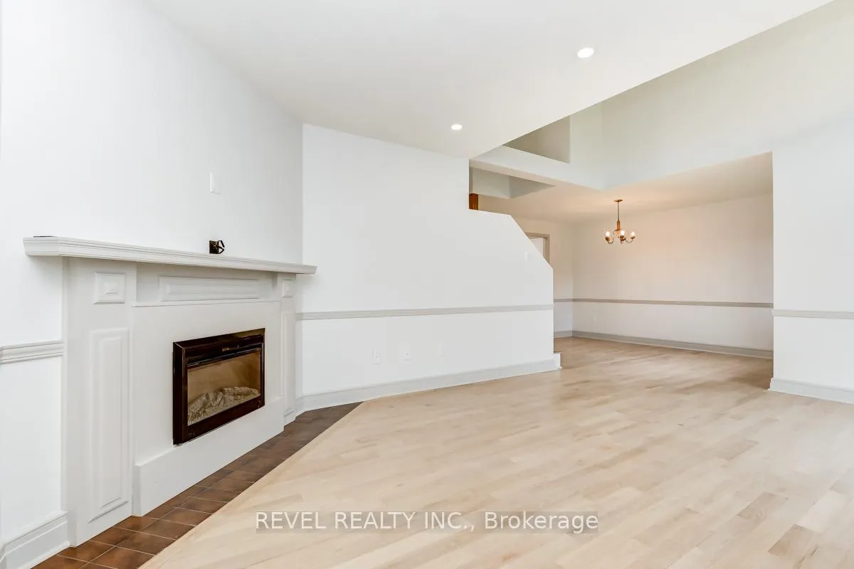 Photo 8 of 5 Sandhurst Court, Ottawa, Mooneys Bay/Riverside Park — HOMEH
