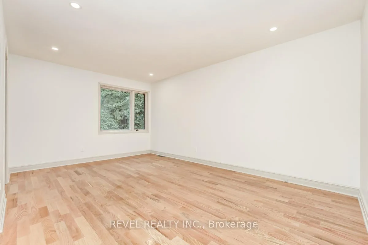 Photo 10 of 5 Sandhurst Court, Ottawa, Mooneys Bay/Riverside Park — HOMEH