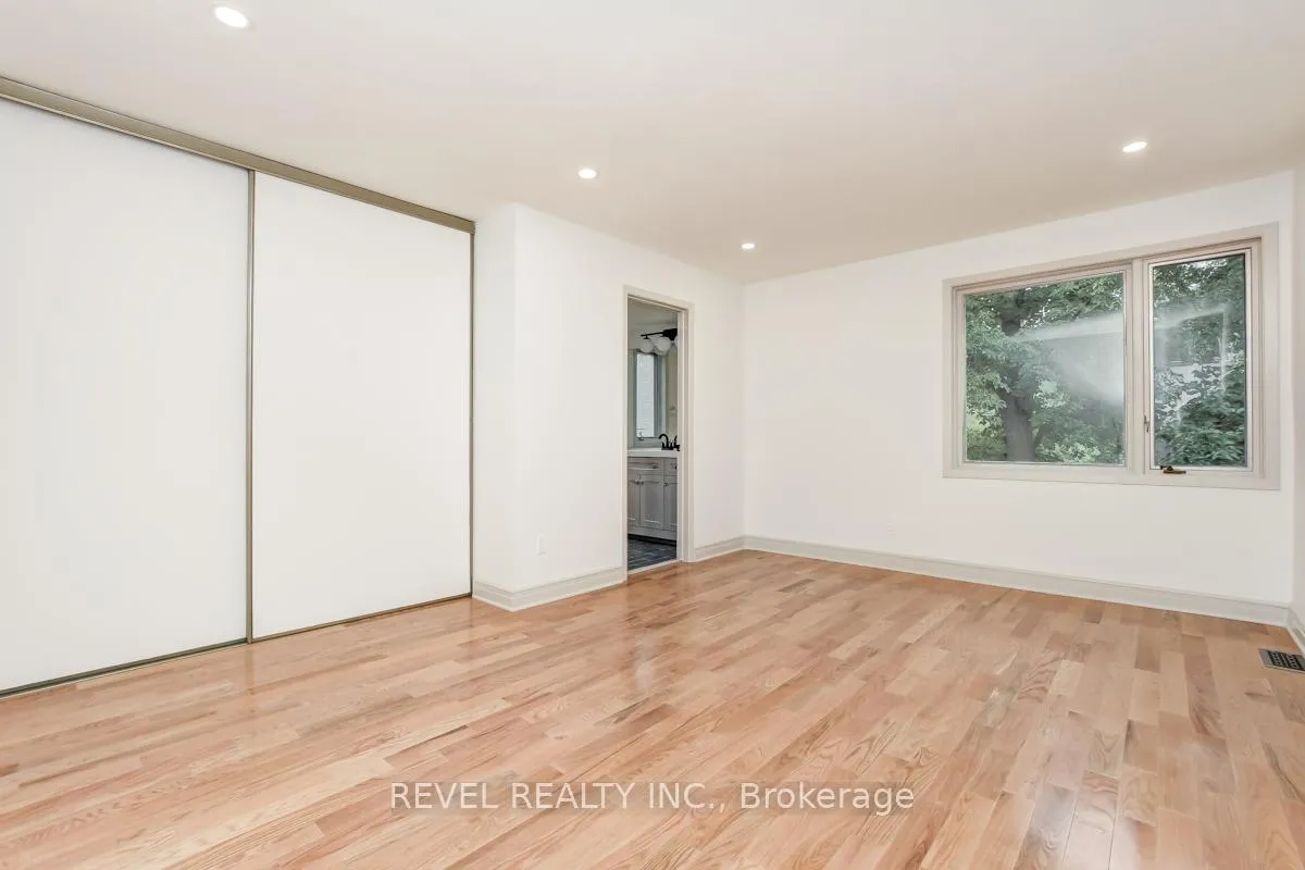 Photo 13 of 5 Sandhurst Court, Ottawa, Mooneys Bay/Riverside Park — HOMEH