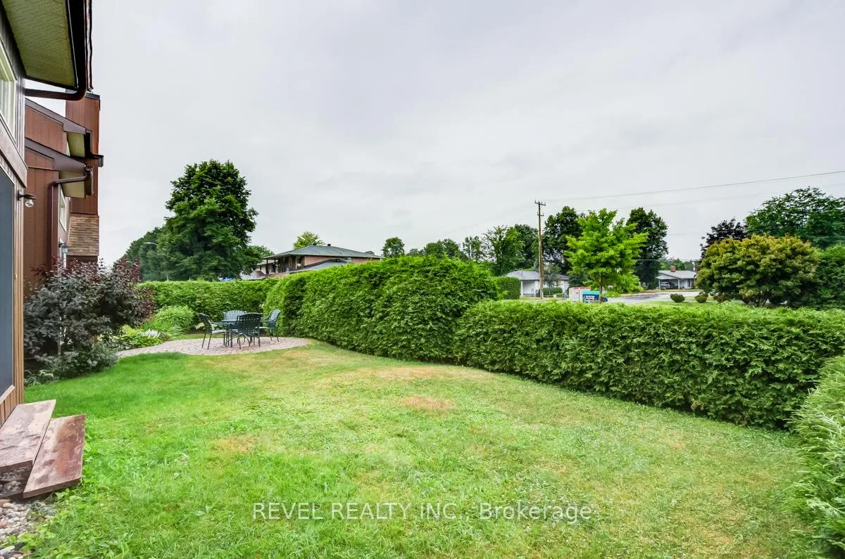 Photo 18 of 5 Sandhurst Court, Ottawa, Mooneys Bay/Riverside Park — HOMEH