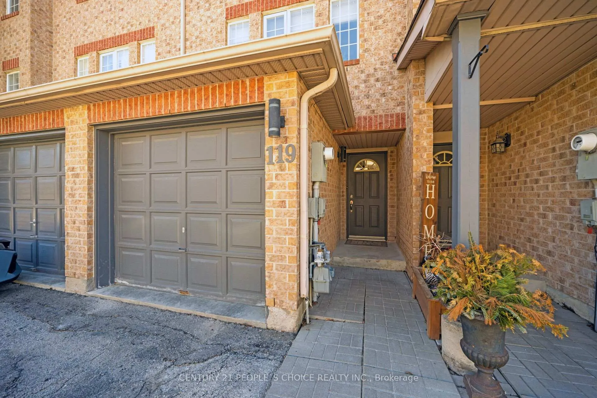 Photo 4 of 119 Spadina Road, Brampton, Brampton West — HOMEH