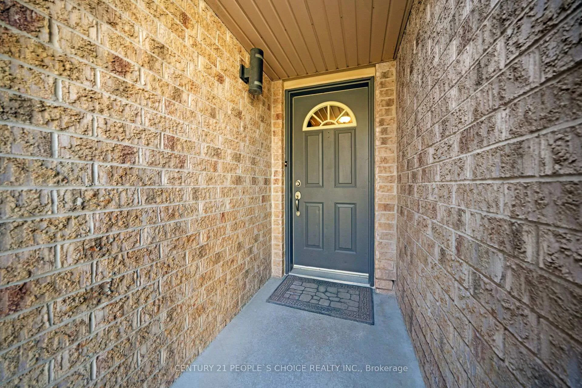 Photo 5 of 119 Spadina Road, Brampton, Brampton West — HOMEH