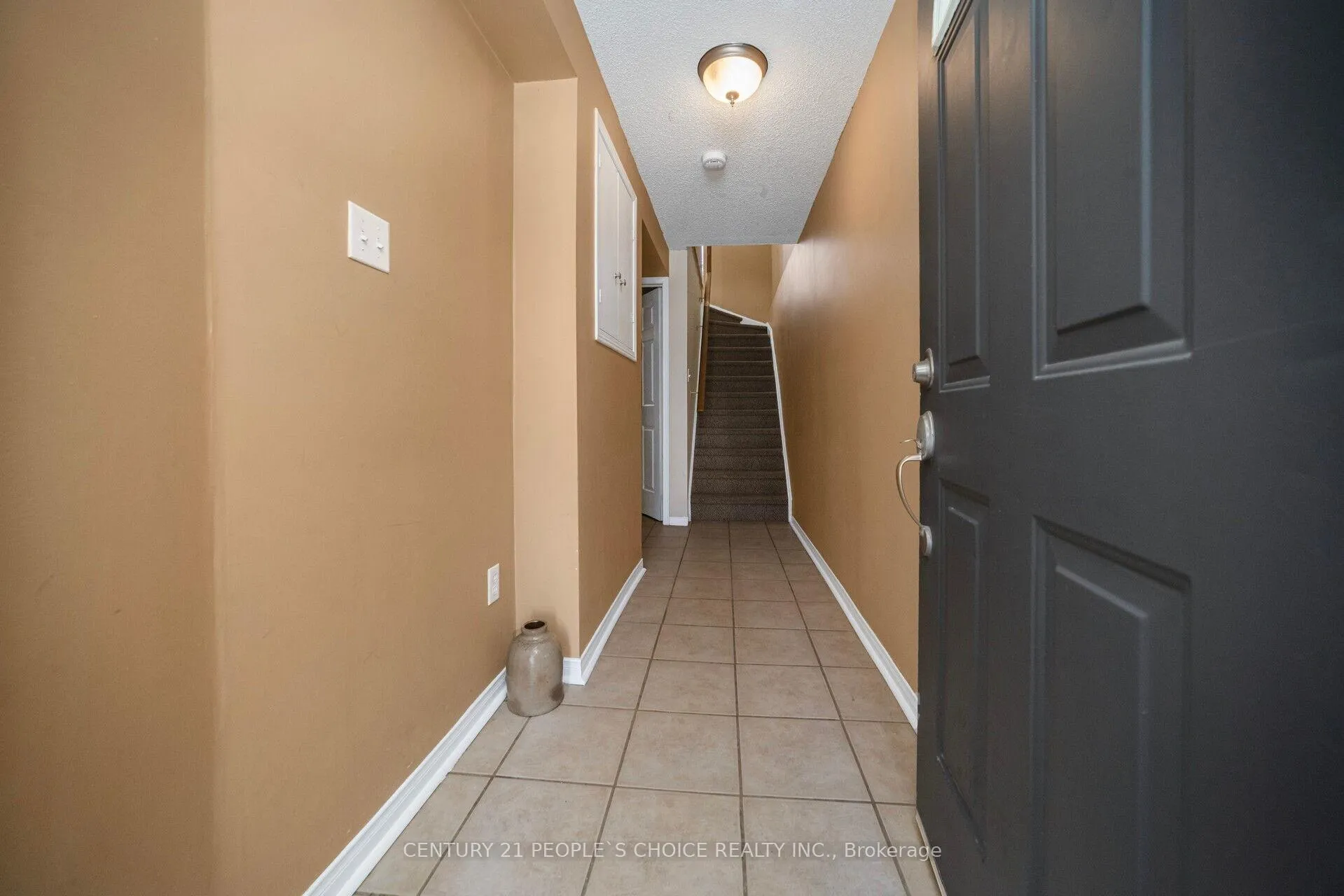 Photo 6 of 119 Spadina Road, Brampton, Brampton West — HOMEH