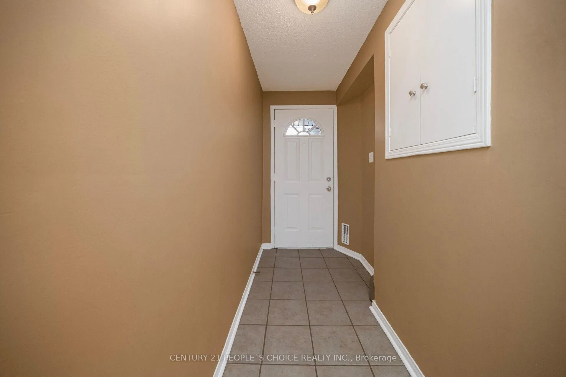 Photo 7 of 119 Spadina Road, Brampton, Brampton West — HOMEH