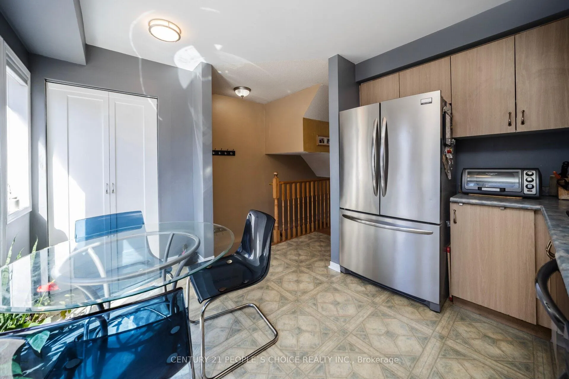 Photo 13 of 119 Spadina Road, Brampton, Brampton West — HOMEH