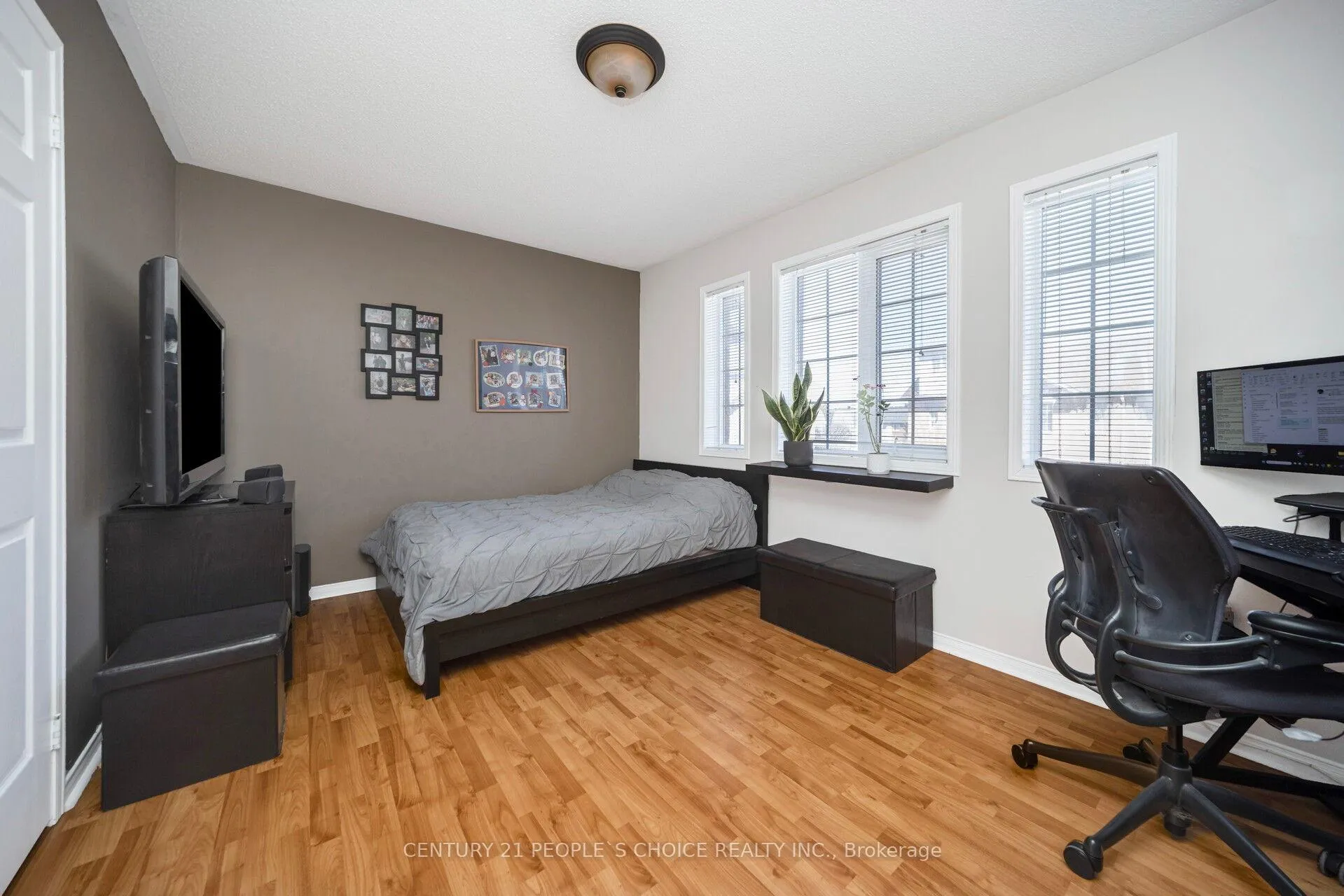 Photo 29 of 119 Spadina Road, Brampton, Brampton West — HOMEH