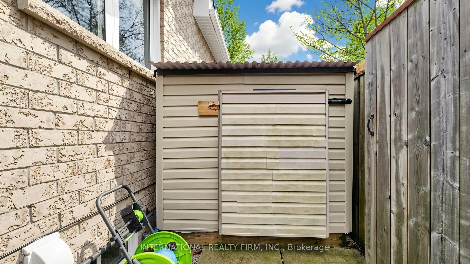 Photo 30 of 14 Stuart Avenue, Barrie, Innis-Shore — HOMEH