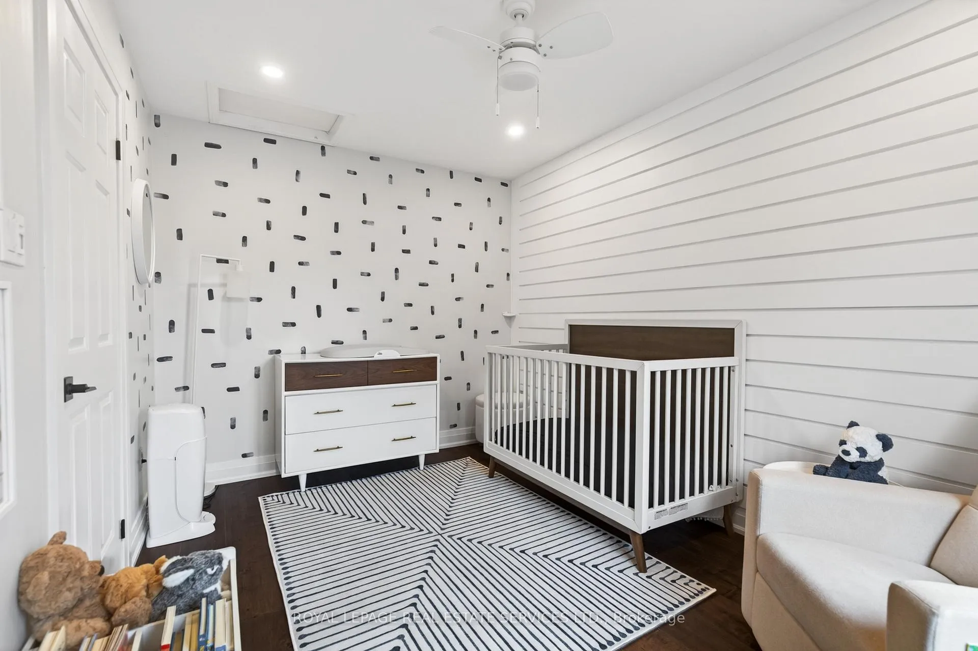 Photo 16 of 280 Nottingham Drive, Oakville, College Park — HOMEH