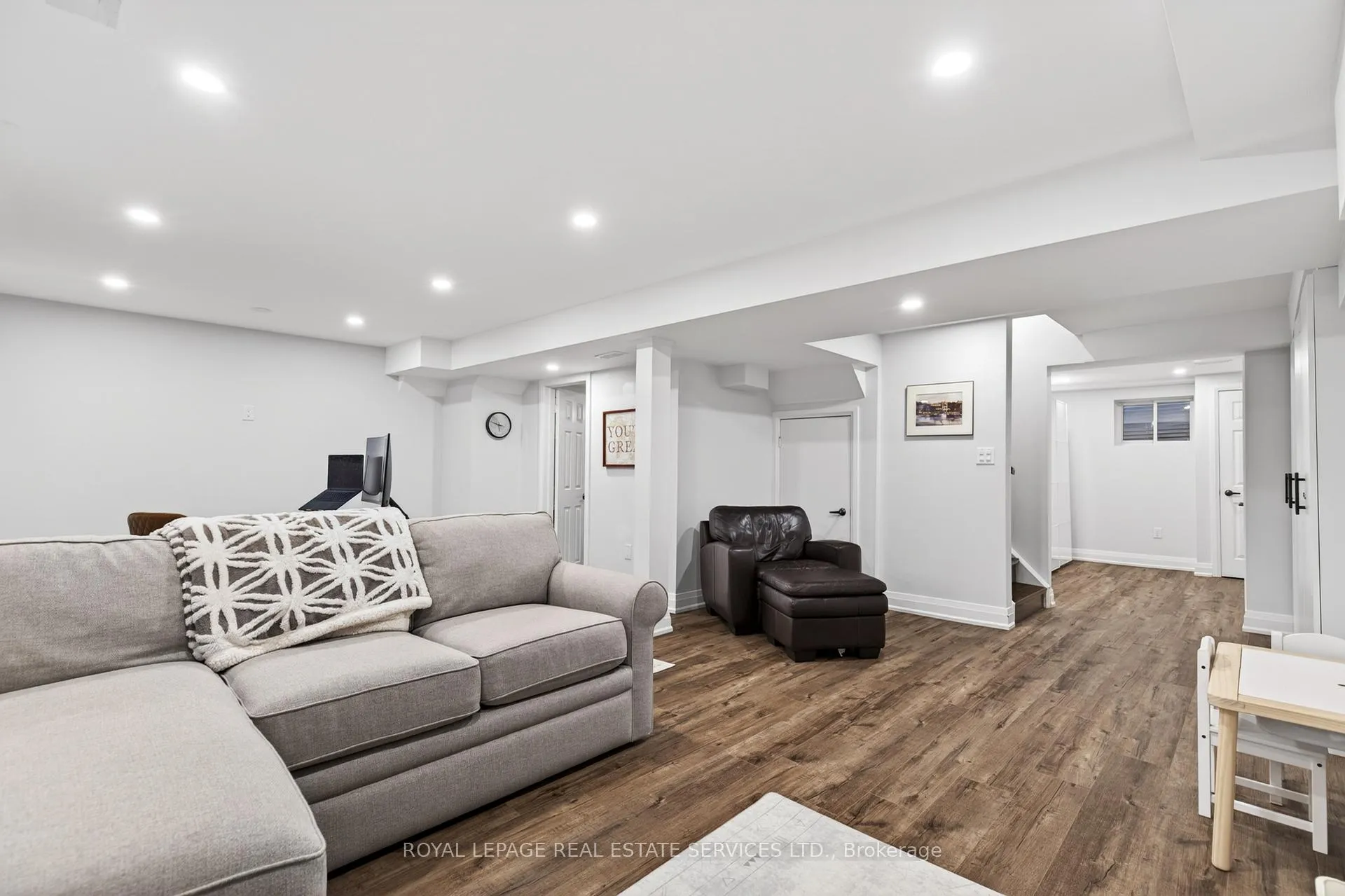 Photo 17 of 280 Nottingham Drive, Oakville, College Park — HOMEH