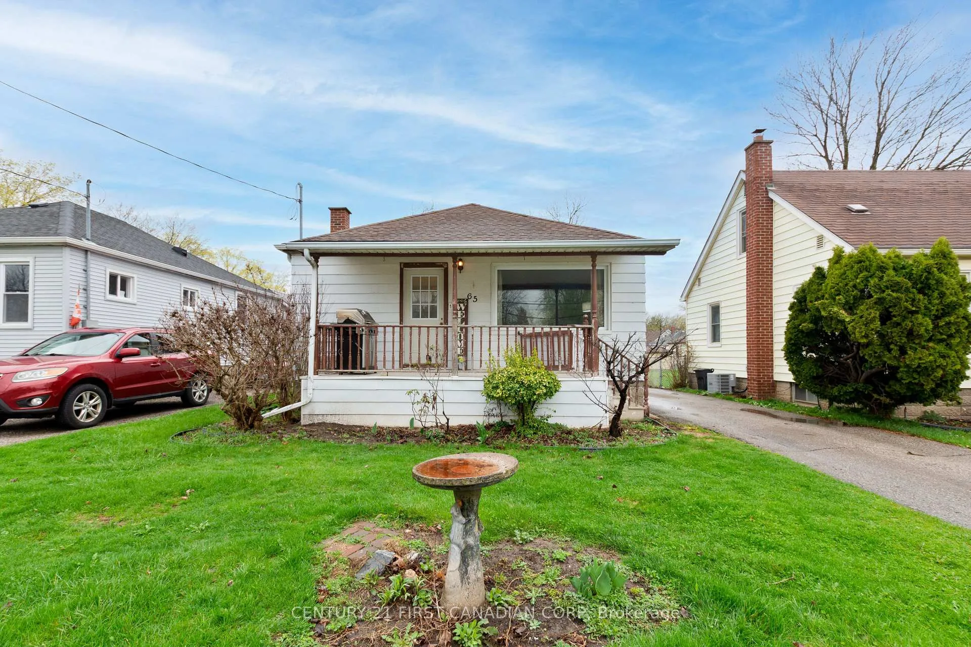 Photo 2 of 65 First Avenue, St. Thomas — HOMEH