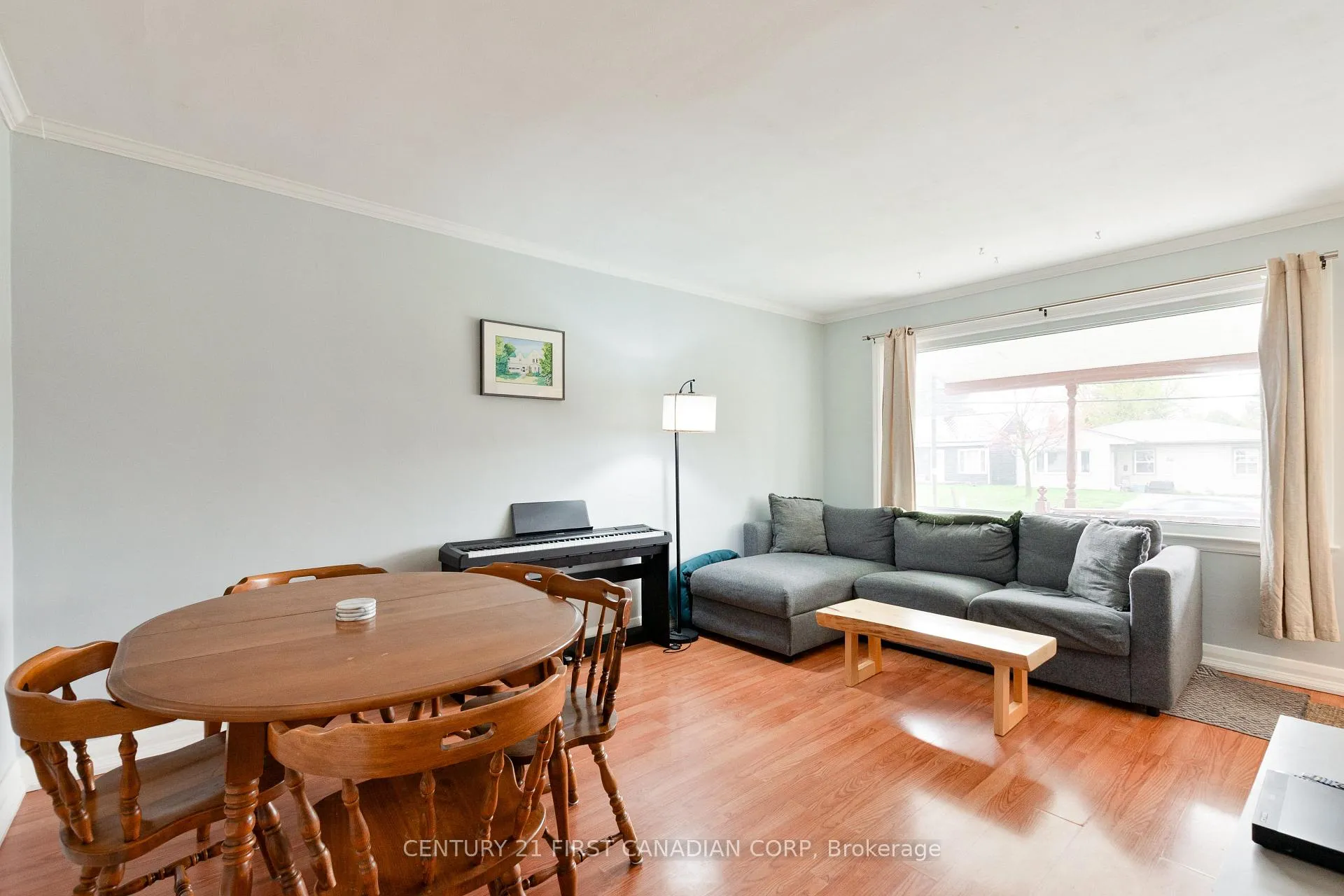 Photo 10 of 65 First Avenue, St. Thomas — HOMEH