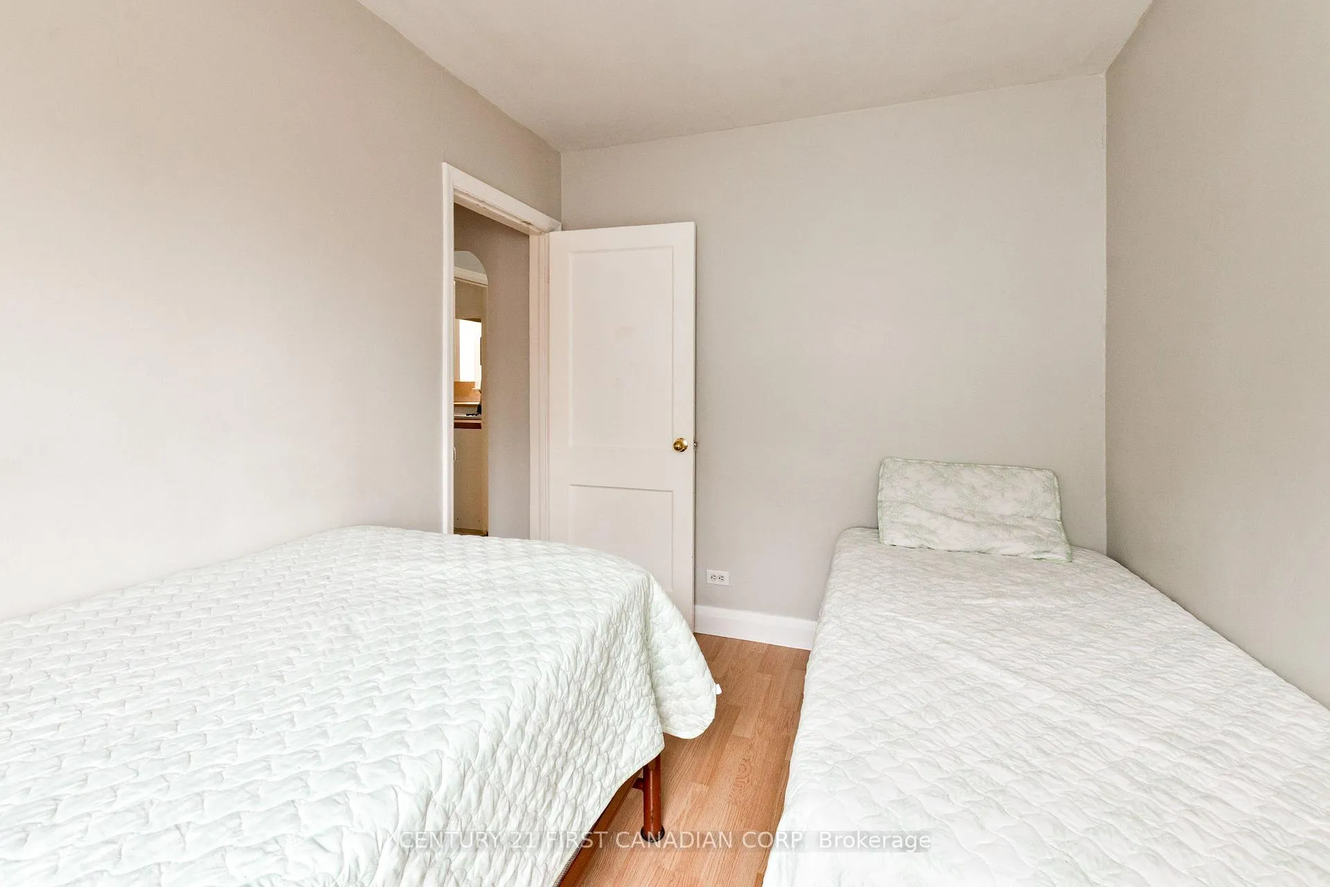 Photo 22 of 65 First Avenue, St. Thomas — HOMEH