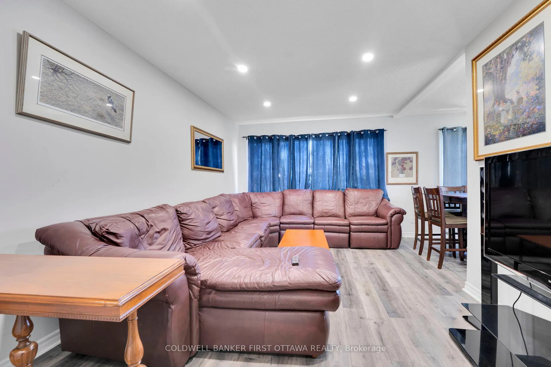 Photo 7 of 876 Balsam Drive, Ottawa, Chatelaine Village — HOMEH