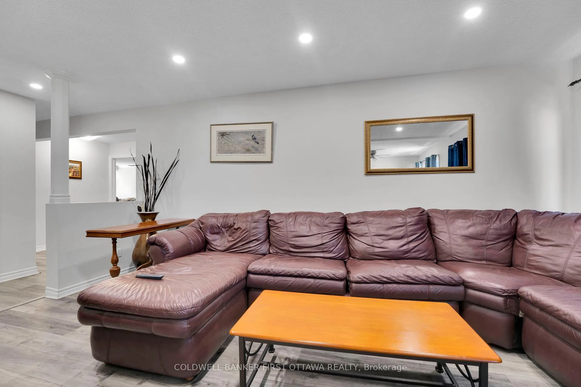 Photo 8 of 876 Balsam Drive, Ottawa, Chatelaine Village — HOMEH