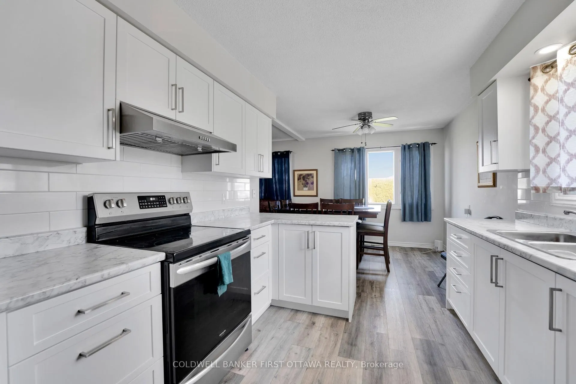 Photo 14 of 876 Balsam Drive, Ottawa, Chatelaine Village — HOMEH