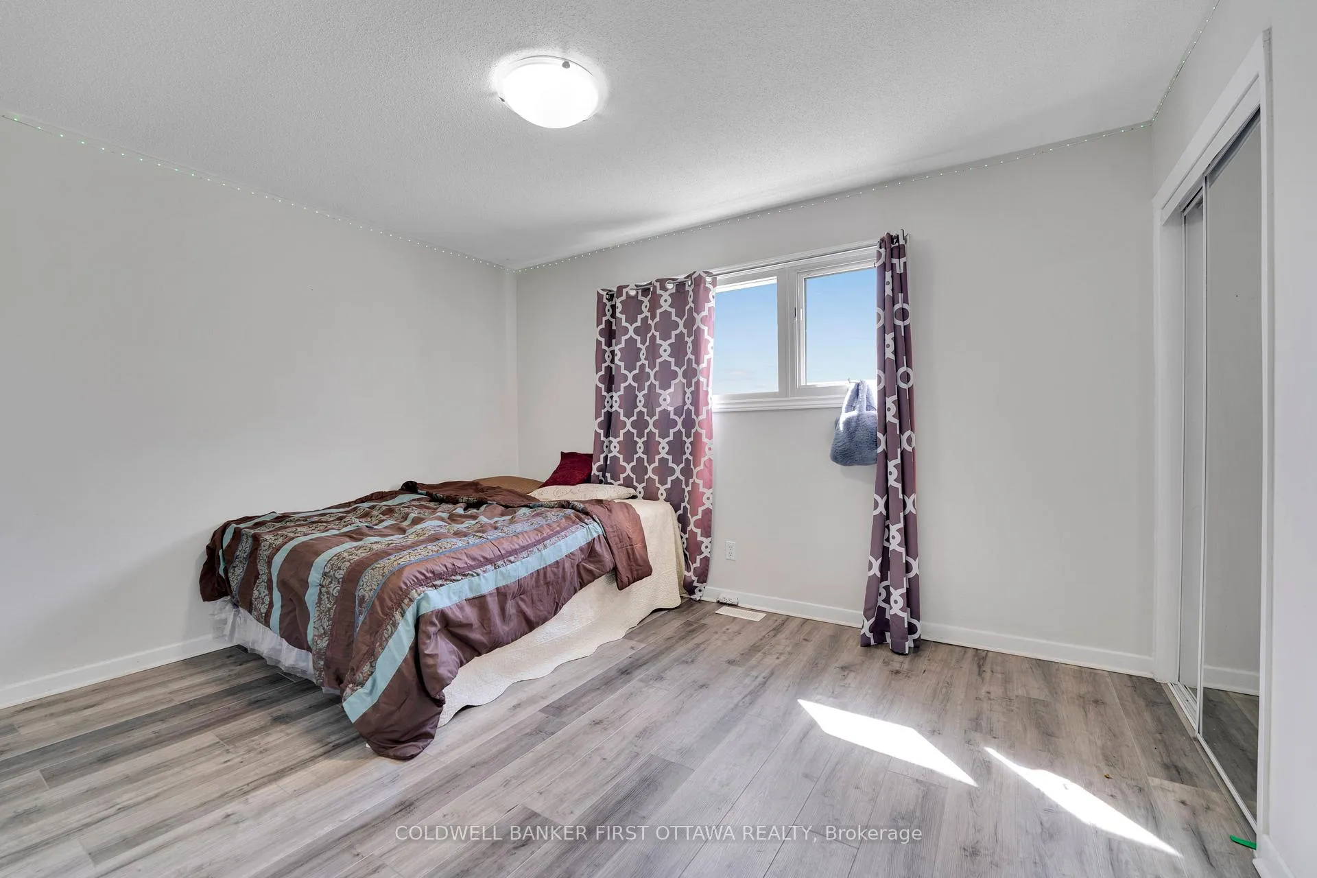 Photo 19 of 876 Balsam Drive, Ottawa, Chatelaine Village — HOMEH