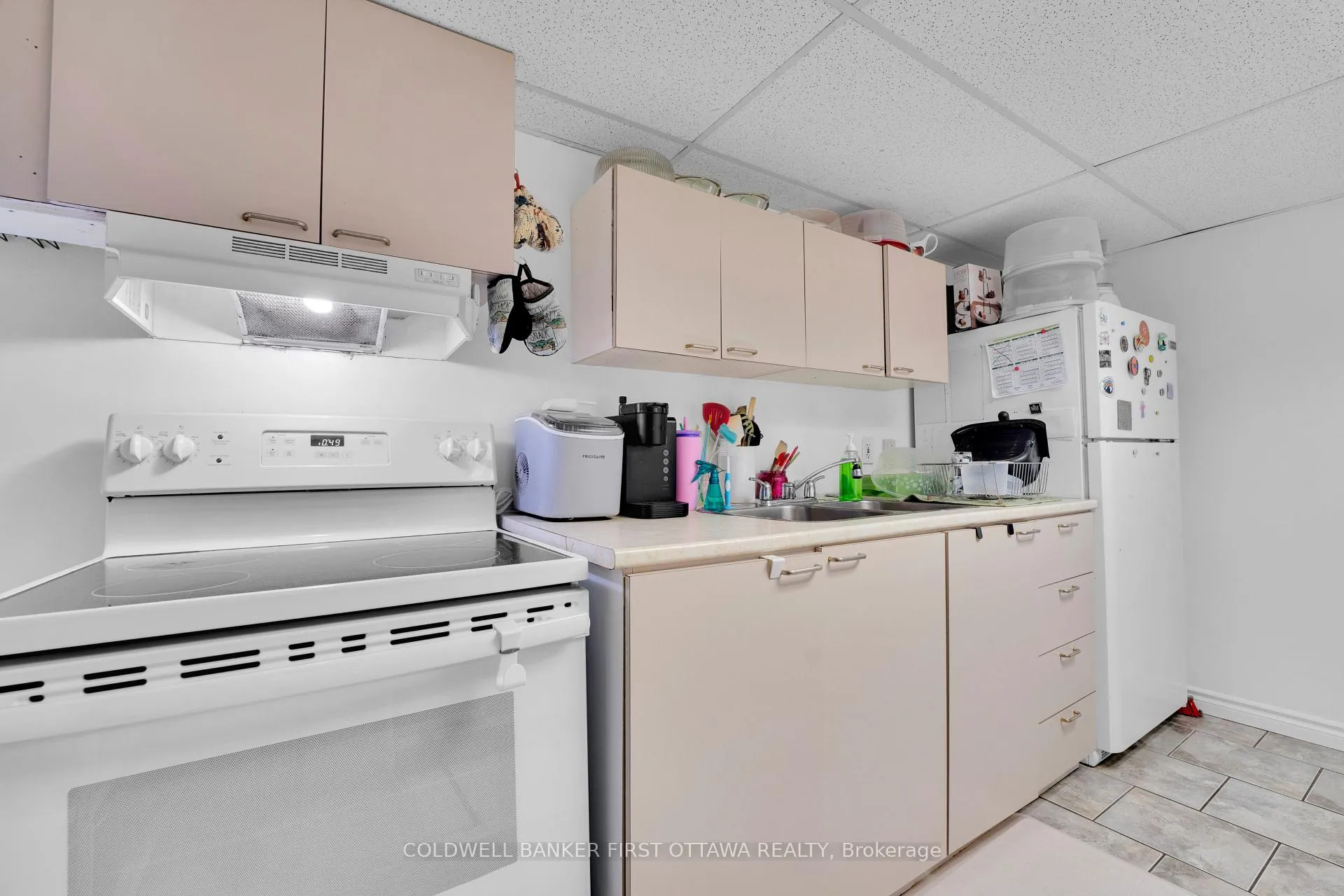 Photo 30 of 876 Balsam Drive, Ottawa, Chatelaine Village — HOMEH