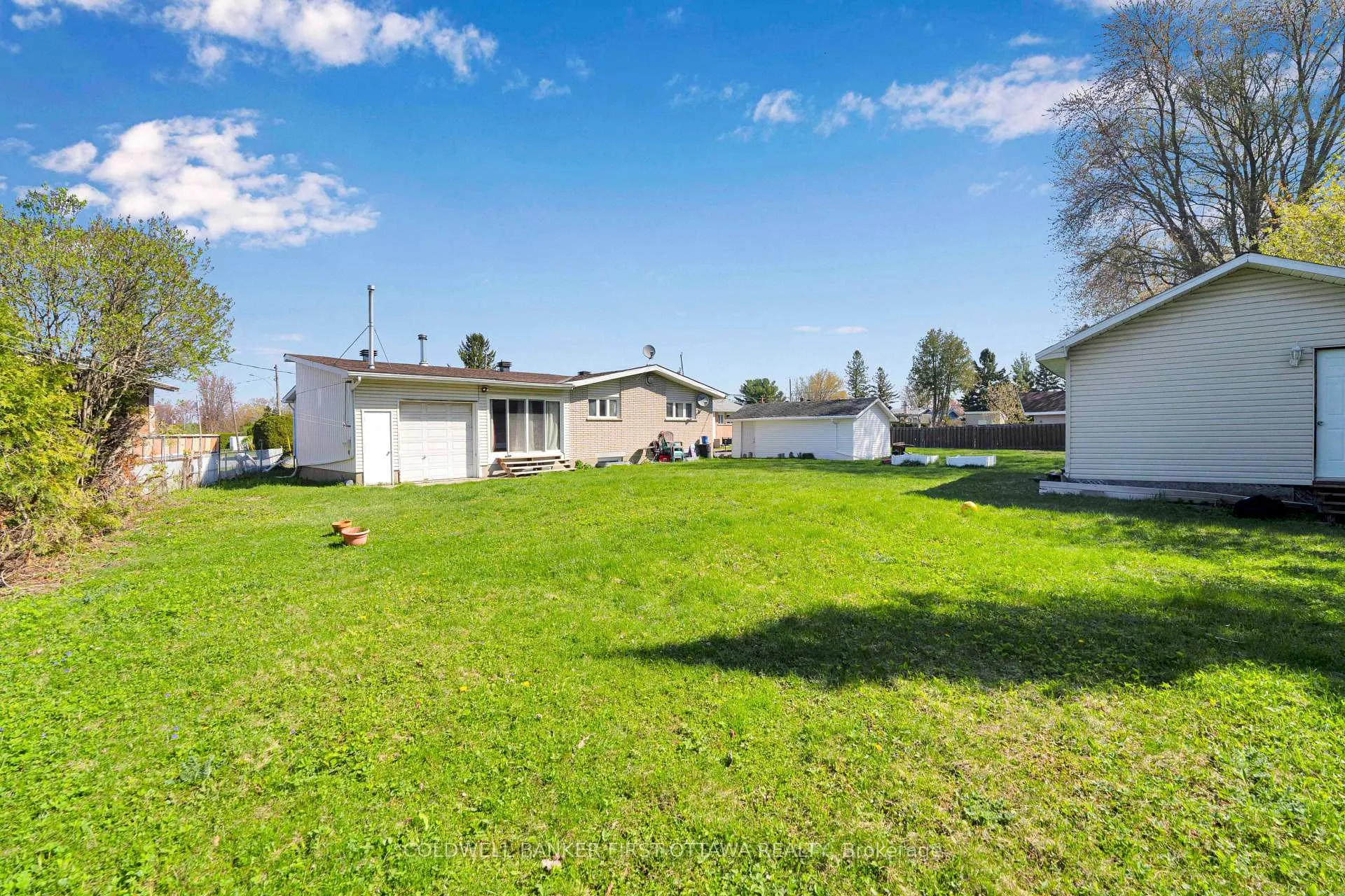 Photo 46 of 876 Balsam Drive, Ottawa, Chatelaine Village — HOMEH