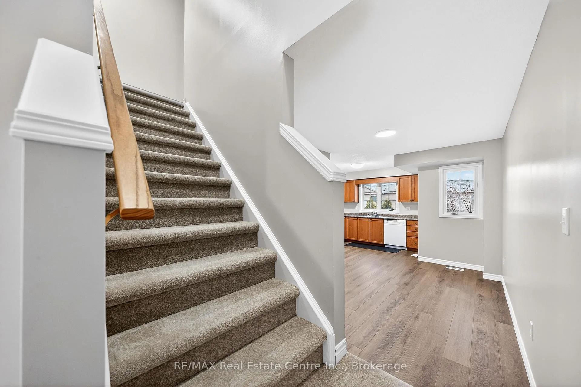 Photo 14 of Unit D18, 155 Highland Crescent, Kitchener — HOMEH