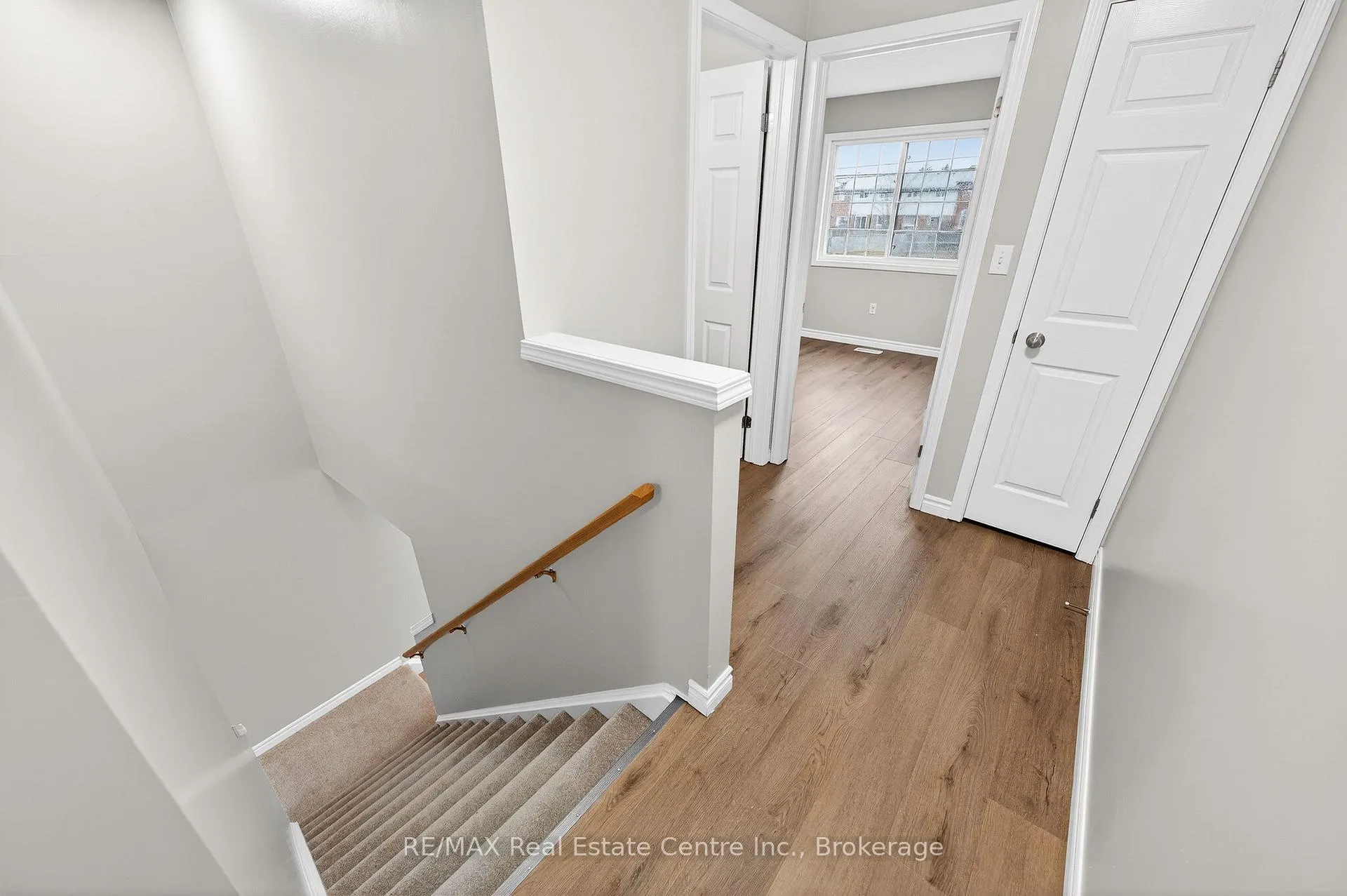 Photo 15 of Unit D18, 155 Highland Crescent, Kitchener — HOMEH