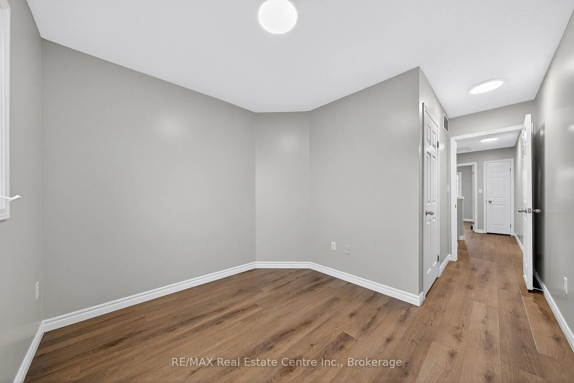 Photo 20 of Unit D18, 155 Highland Crescent, Kitchener — HOMEH
