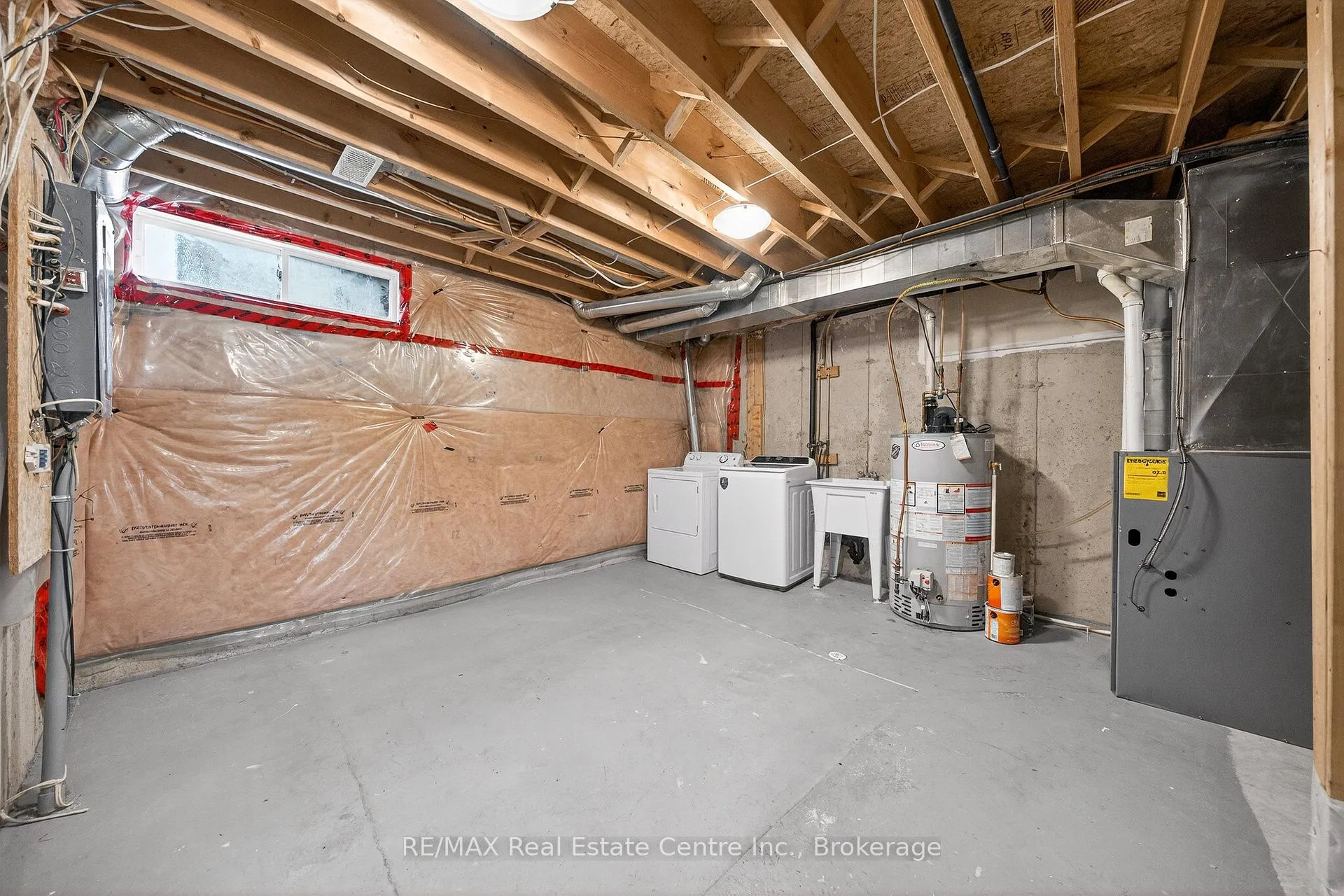Photo 23 of Unit D18, 155 Highland Crescent, Kitchener — HOMEH