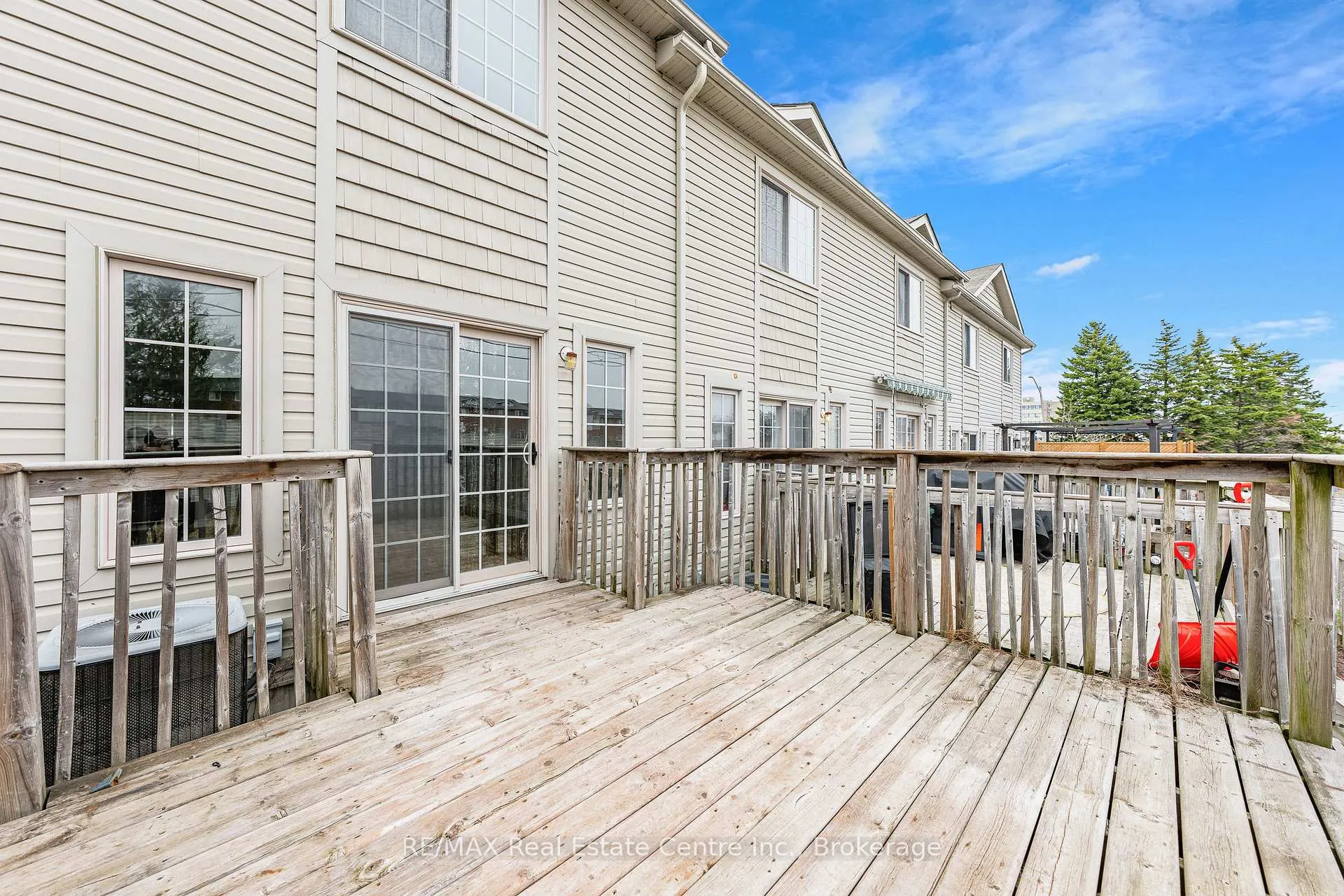 Photo 26 of Unit D18, 155 Highland Crescent, Kitchener — HOMEH