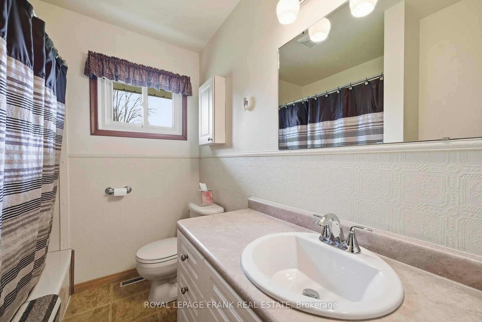 Photo 25 of 958 Eldon Road, Kawartha Lakes, Oakwood — HOMEH