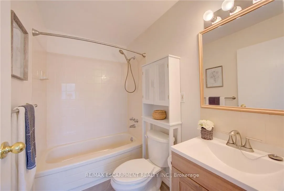 Photo 15 of 465 MacNab Street N, Hamilton, North End — HOMEH