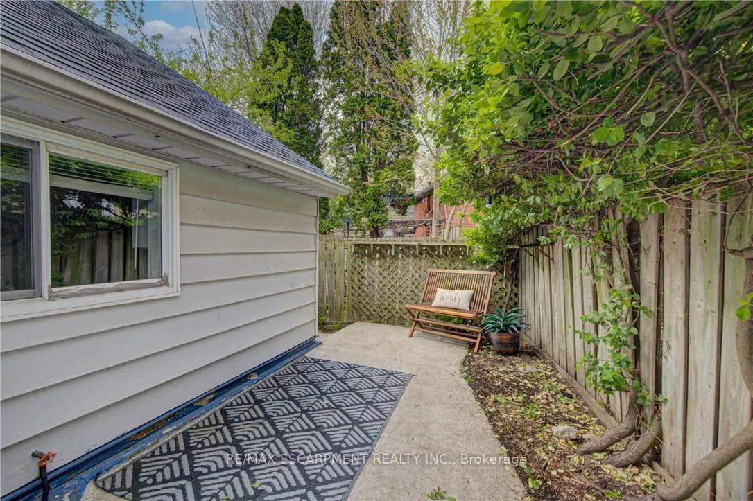 Photo 19 of 465 MacNab Street N, Hamilton, North End — HOMEH