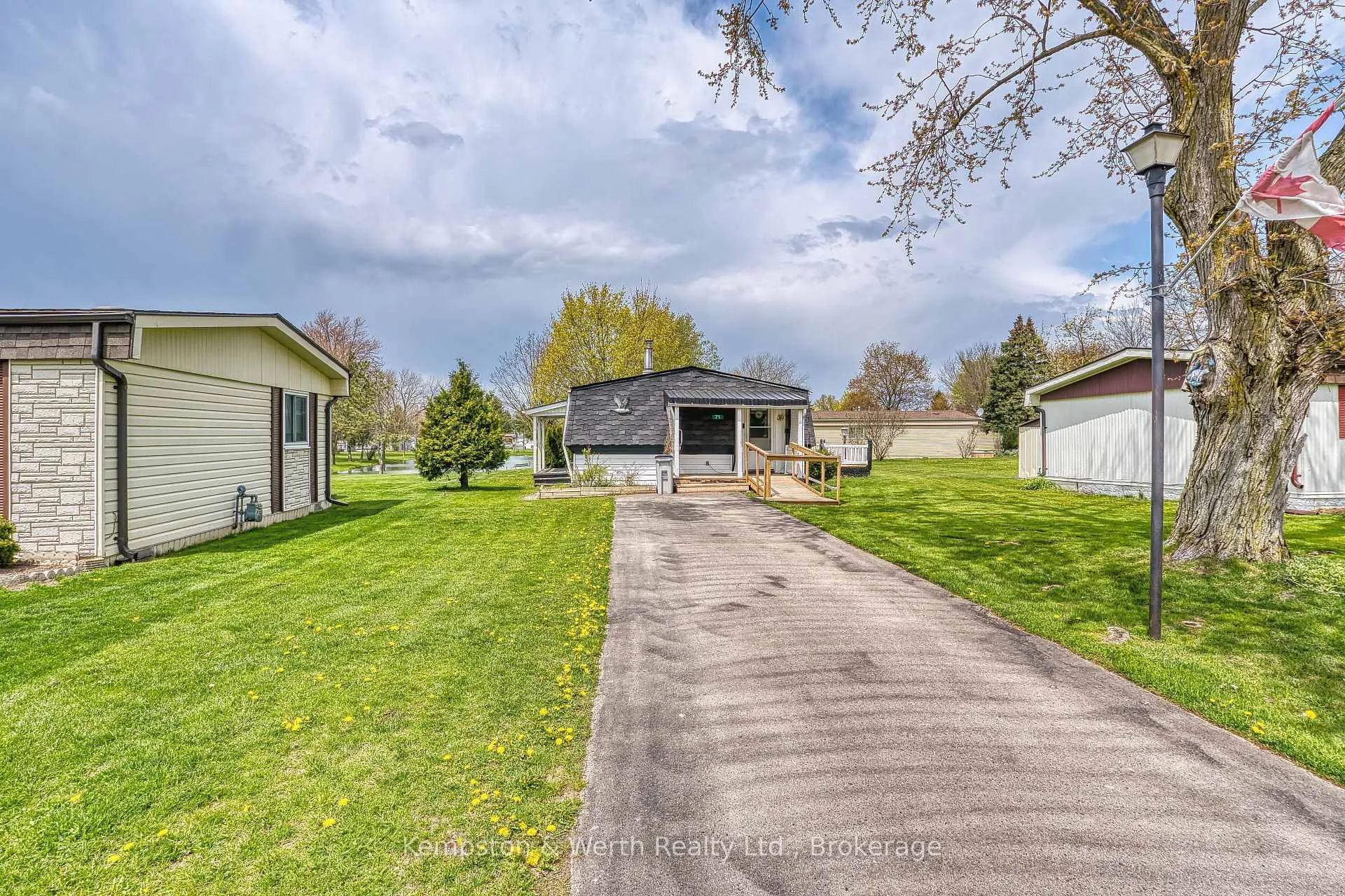 Photo 2 of 71 Fairview Crescent, North Perth, Listowel — HOMEH
