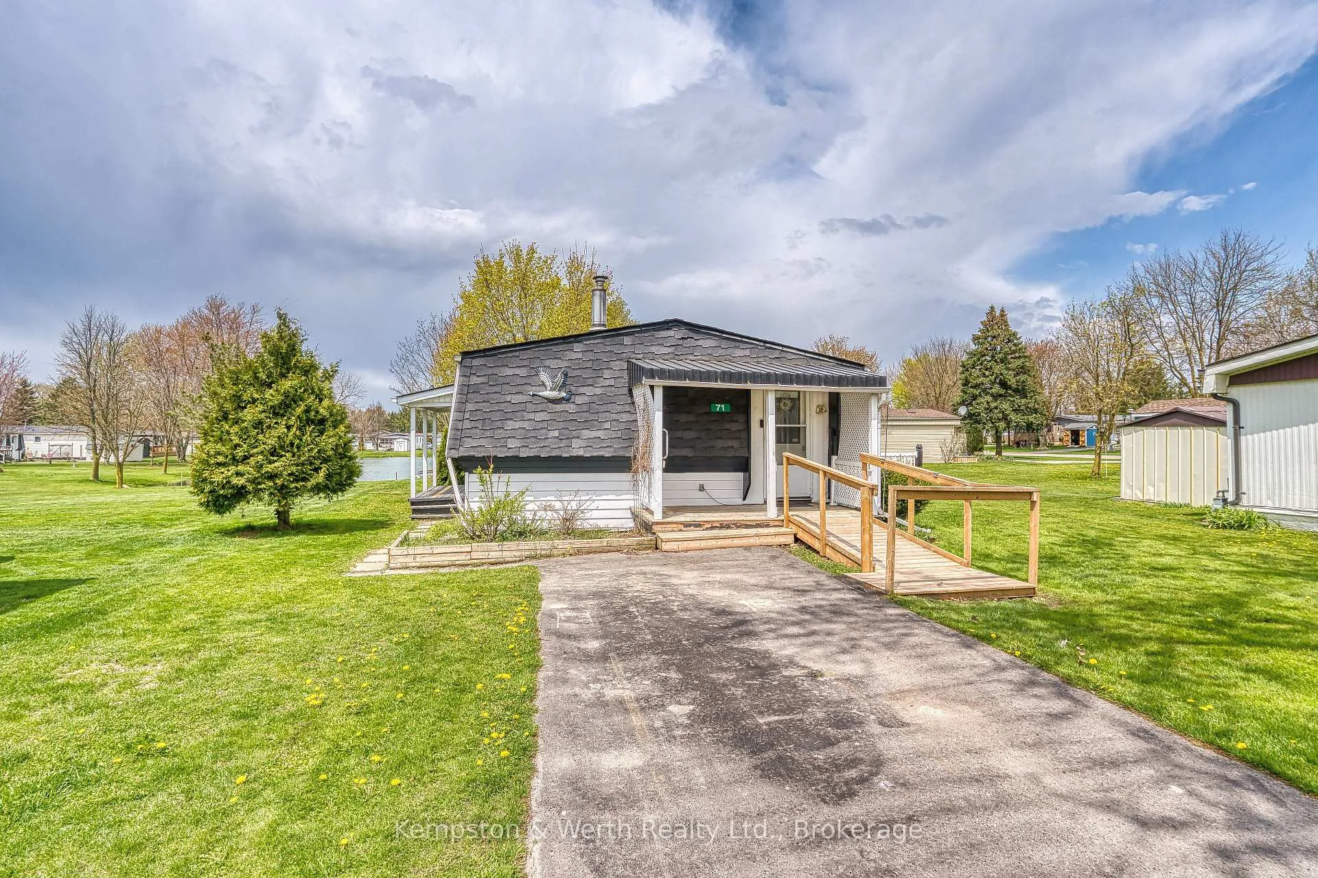 Photo 3 of 71 Fairview Crescent, North Perth, Listowel — HOMEH