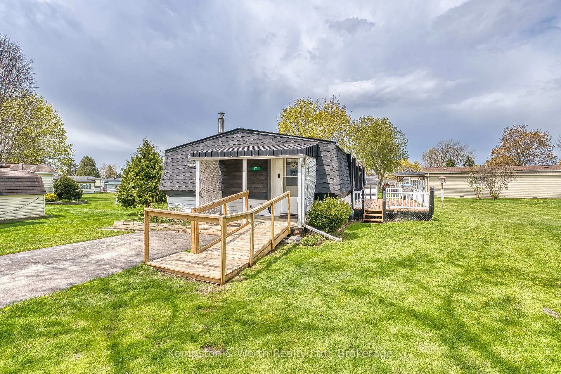 Photo 4 of 71 Fairview Crescent, North Perth, Listowel — HOMEH