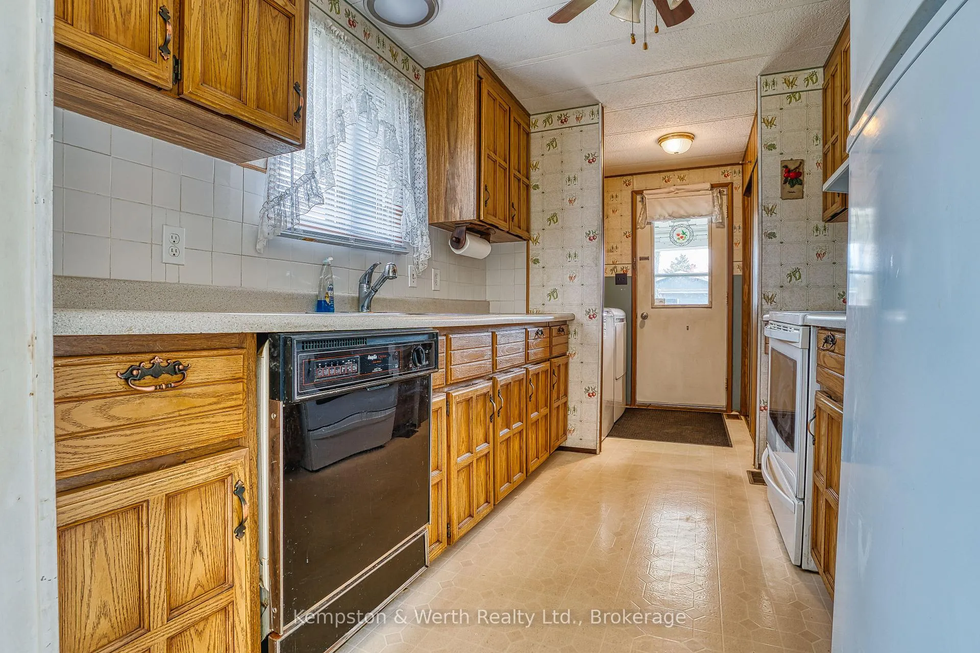 Photo 12 of 71 Fairview Crescent, North Perth, Listowel — HOMEH