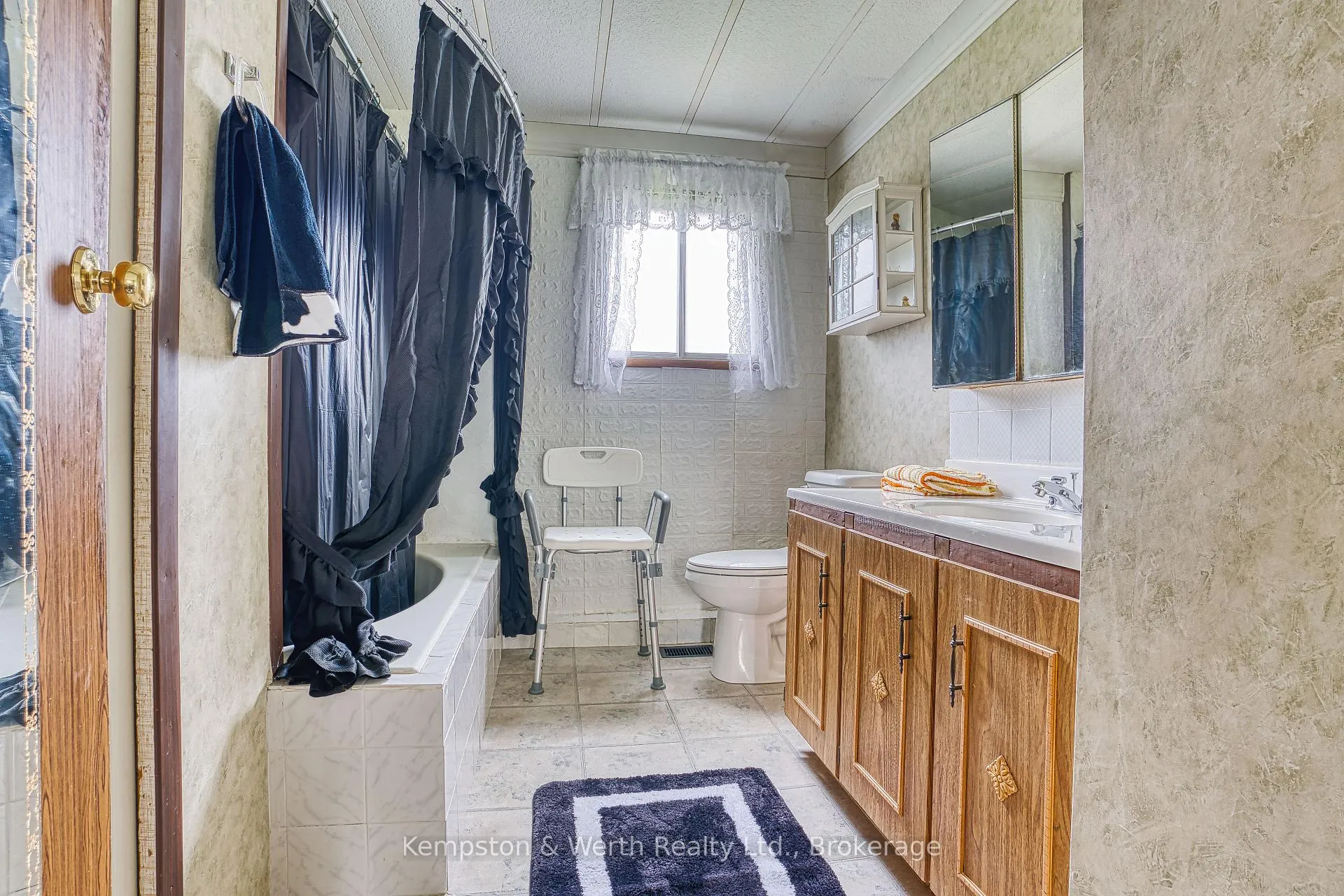 Photo 24 of 71 Fairview Crescent, North Perth, Listowel — HOMEH