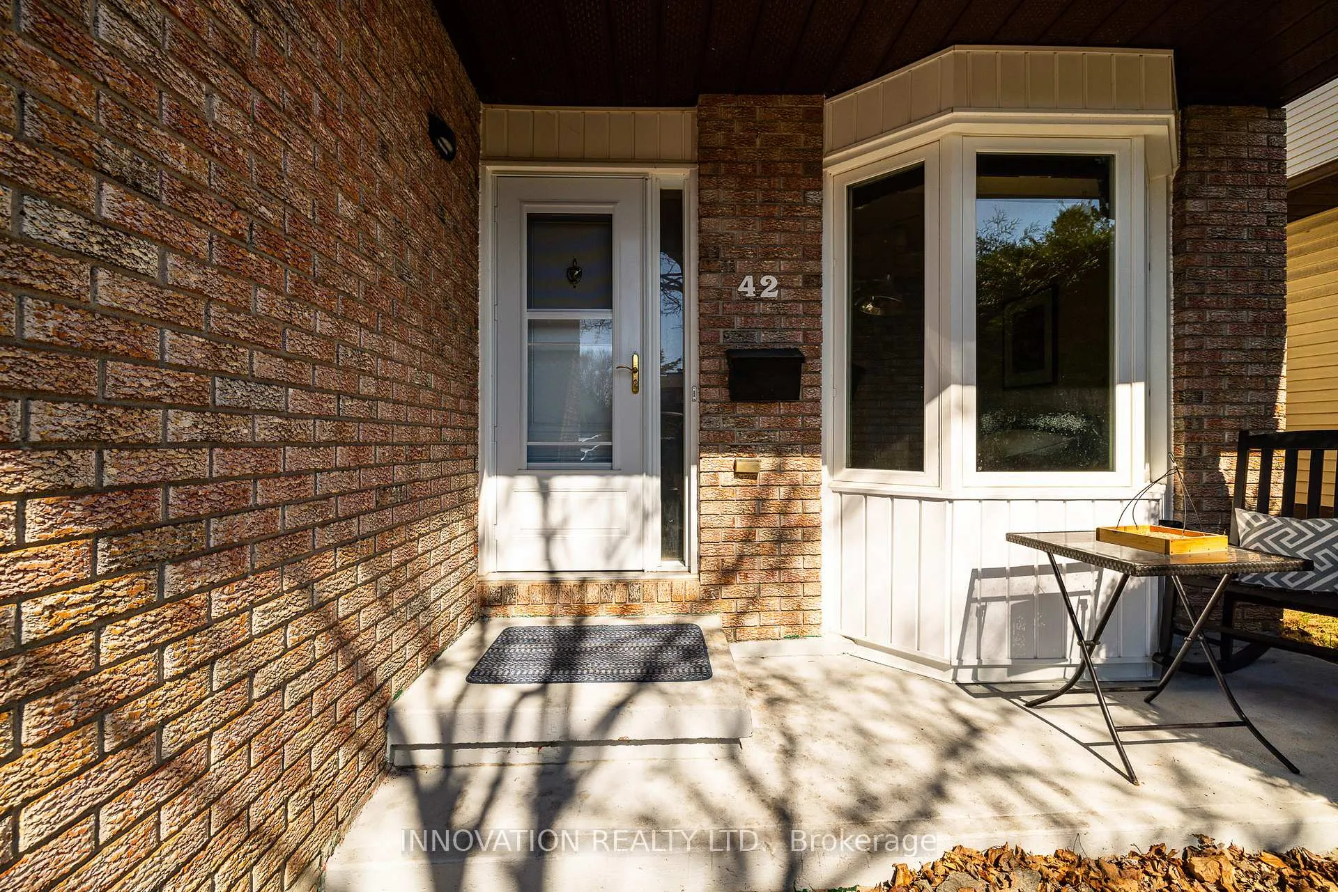 Photo 4 of 42 Liston Crescent, Ottawa, Kanata - Katimavik — HOMEH