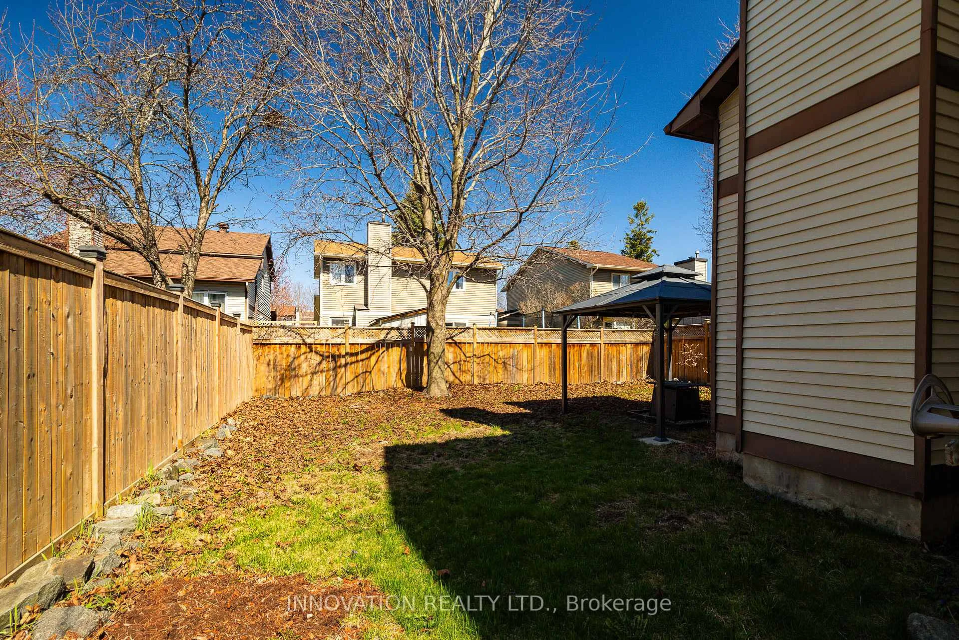 Photo 5 of 42 Liston Crescent, Ottawa, Kanata - Katimavik — HOMEH