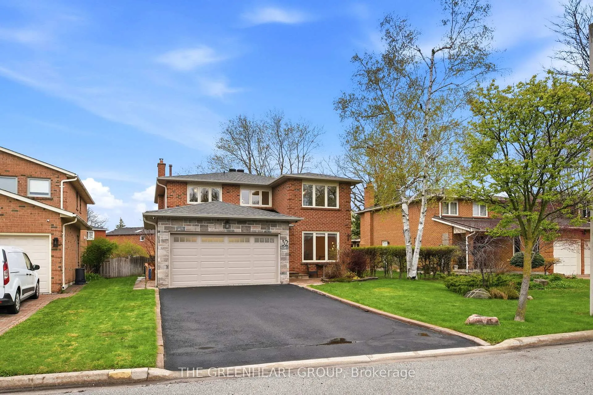 Photo 2 of 32 Sonny Street, Vaughan, Maple — HOMEH